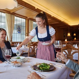 Unterkunft im Allgäu: SCHÜLE'S Gesundheitsresort - Erwachsenenhotel im Allgäu in Oberstdorf
- Abendmenü im Restaurant - SCHÜLE'S Gesundheitsresort & Spa - Hotel in Oberstdorf