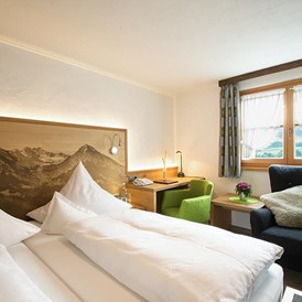 Unterkunft im Allgäu: Doppelzimmer "Huimat" im Haupthaus - Ihr Alpenblick - Hotel & Restaurant in Fischen im Allgäu