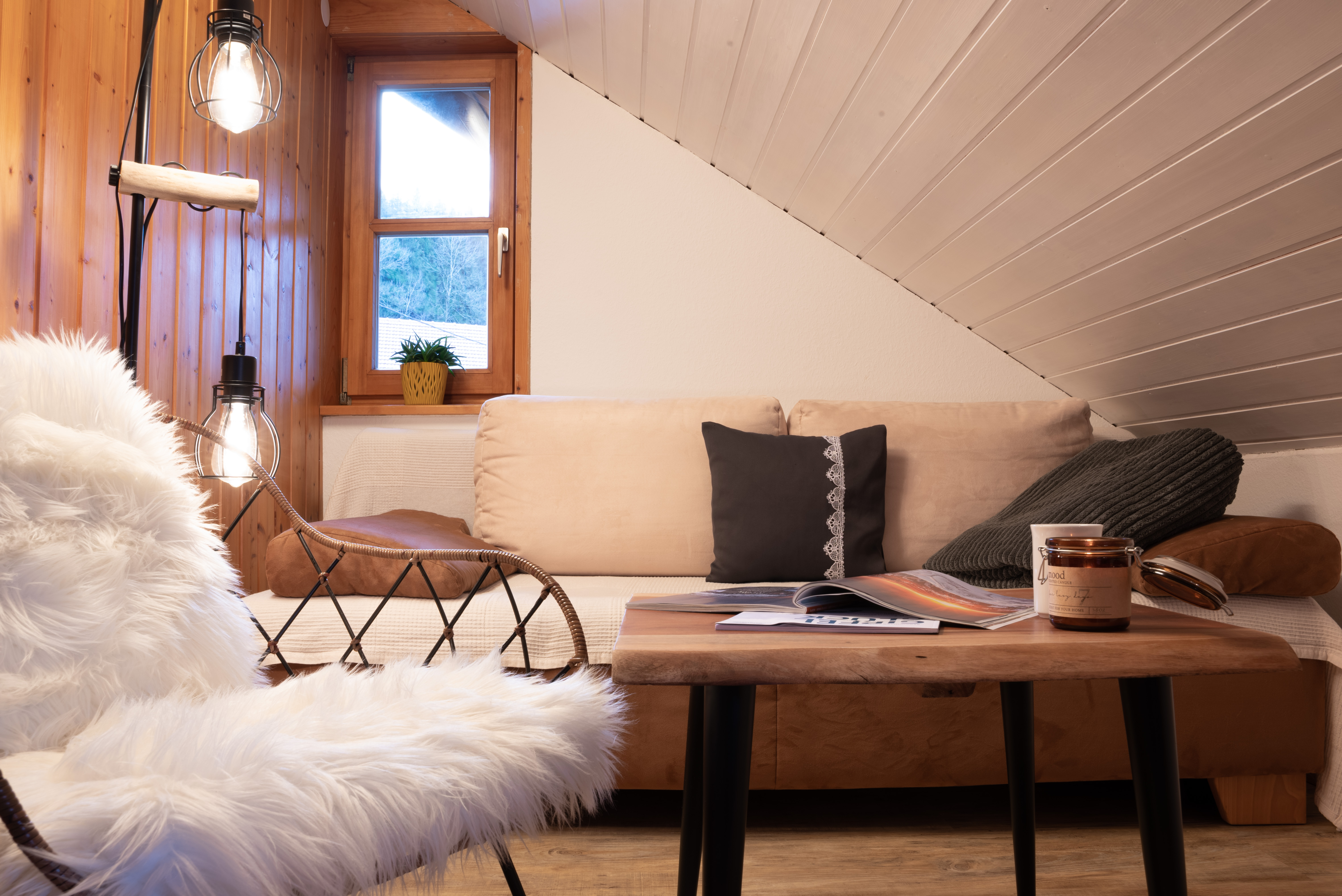 Unterkunft im Allgäu: Wohnraum FeWo Bergblick - Ferienhof Stiefel über Sonthofen im Allgäu