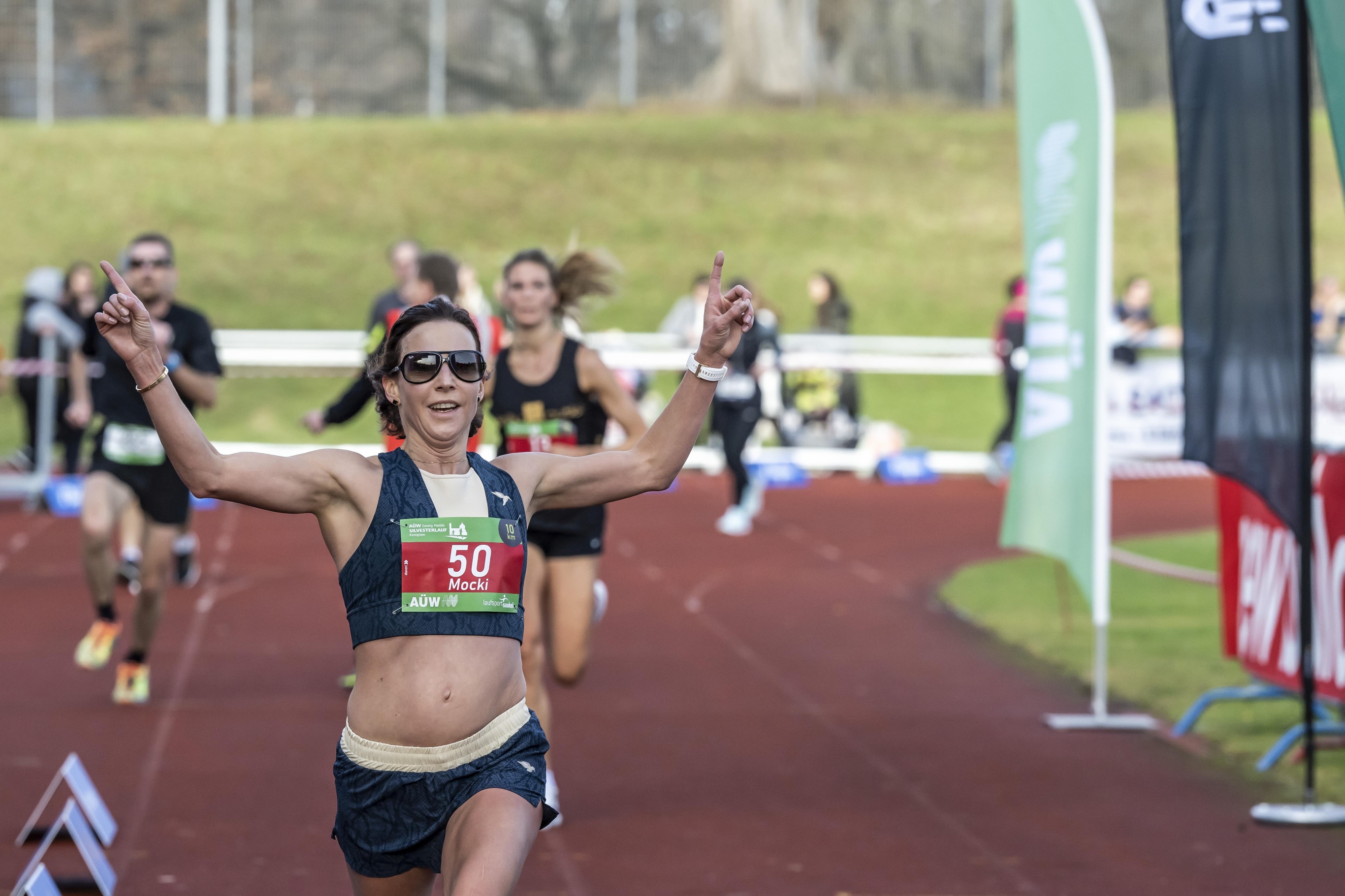 Hotels und Ferienwohnungen im Oberallgäu - Kinder & Familie: Kinder sind willkommen - Bayern - AÜW Georg Hieble Silvesterlauf in Kempten im Allgäu - AÜW Georg Hieble Silvesterlauf Kempten 2025