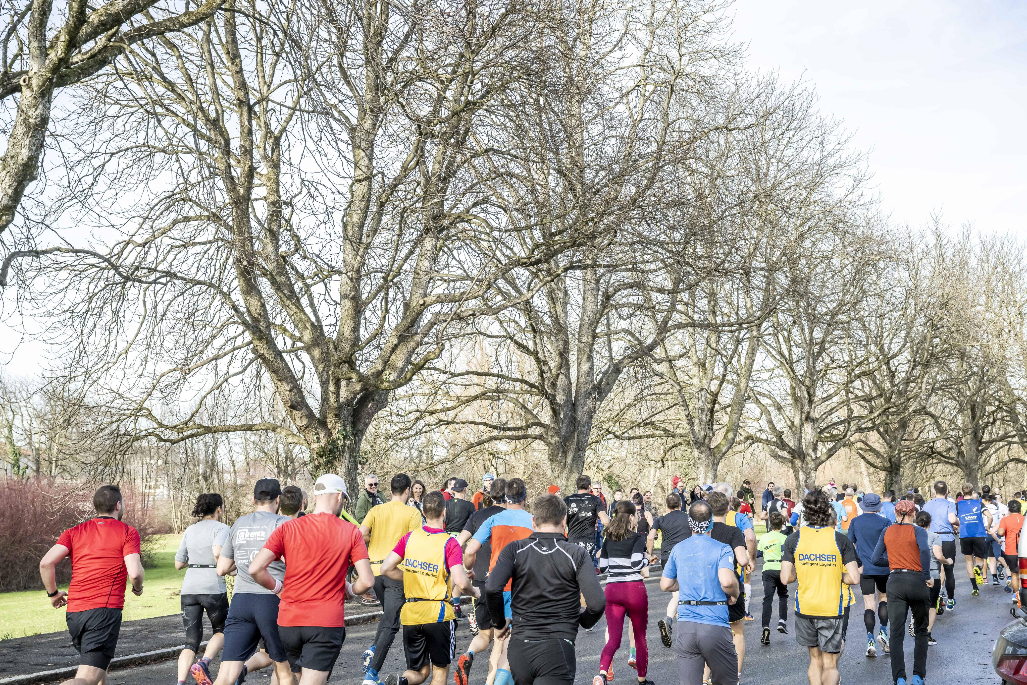 Hotels und Ferienwohnungen im Oberallgäu - Kinder & Familie: Kinder sind willkommen - Bayern - AÜW Georg Hieble Silvesterlauf in Kempten im Allgäu - AÜW Georg Hieble Silvesterlauf Kempten 2025