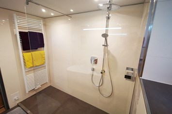 Unterkunft im Allgäu: Dusche im Bad mit Fußbodenheizung
Ferienwohnung 4 Personen - Ferienwohnungen Weber in Wertach im Allgäu