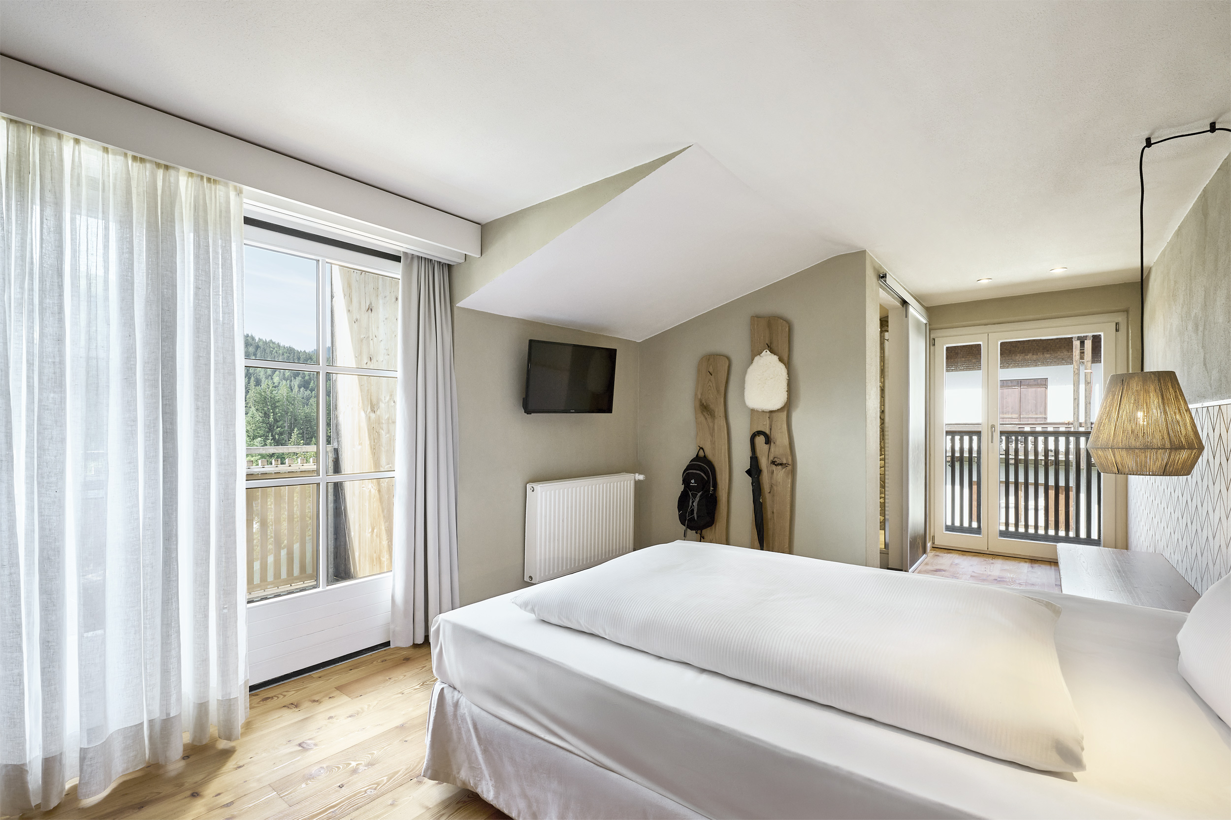 Unterkunft im Allgäu: Einzelzimmer Vogelnest Deluxe mit Balkon - HUBERTUS Mountain Refugio - Balderschwang im Allgäu