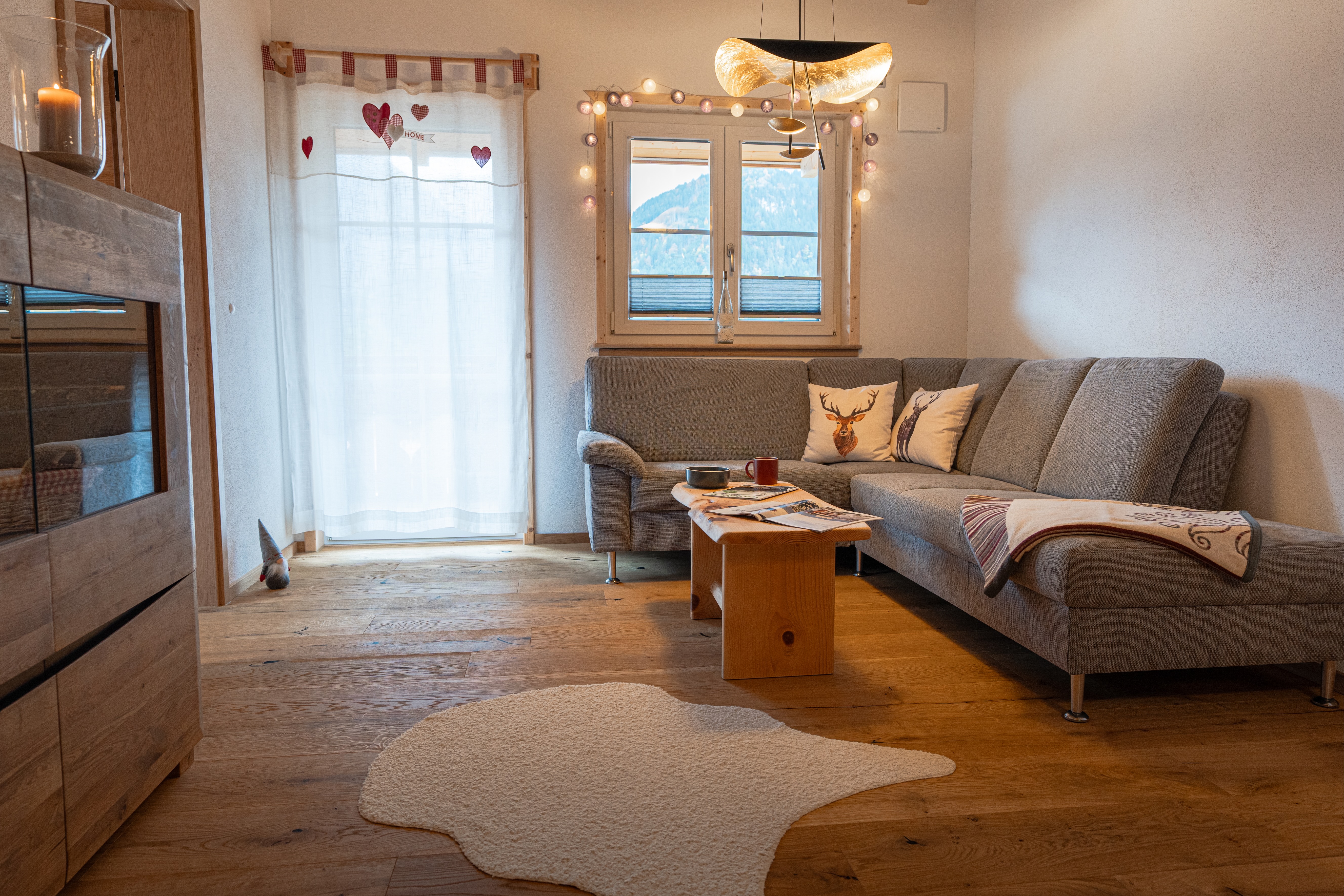 Unterkunft im Allgäu: Apartment  1 "Rotspitz":
Wohnbereich - Chalet Hirschbach - Bad Hindelang im Allgäu