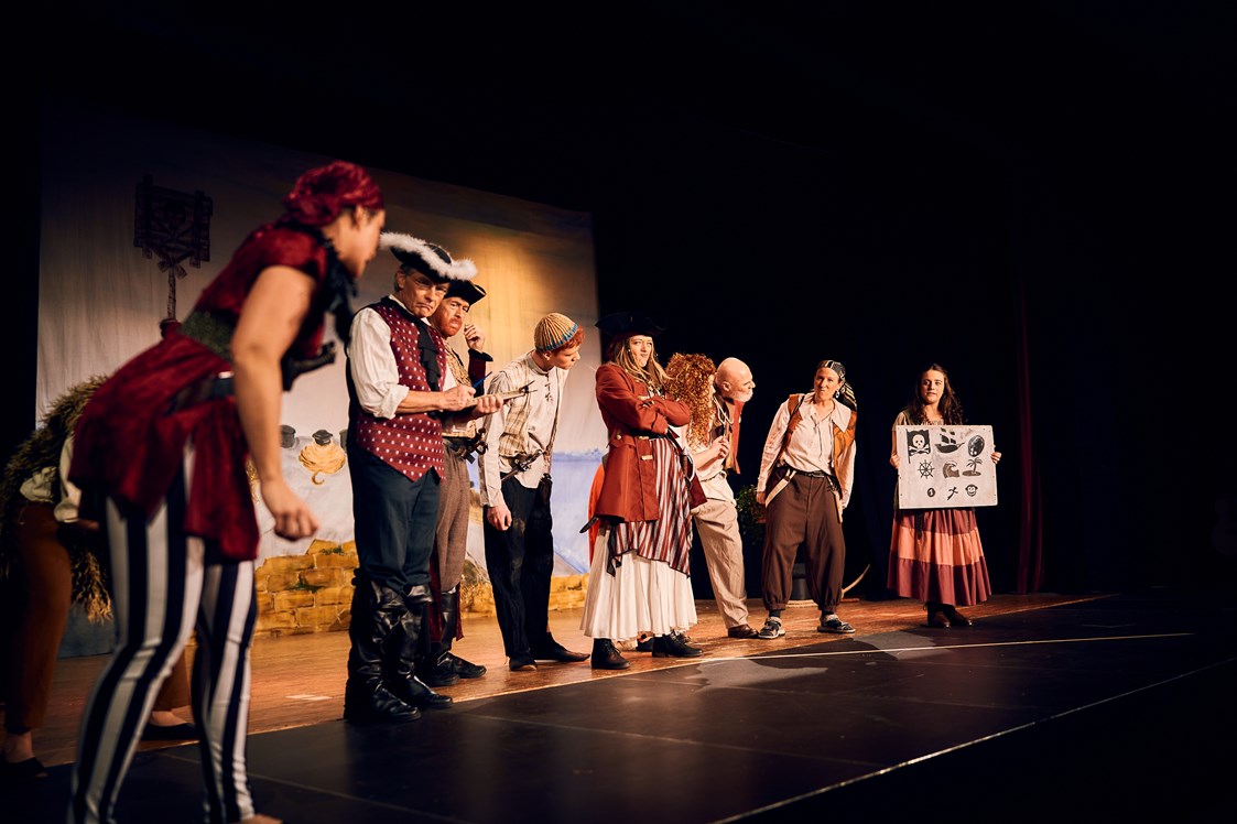Veranstaltungen im Oberallgäu: Jugendtheater Martinszell präsentiert "Piraten" - Chaoten der Südsee - Piraten "Chaoten der Südsee" kommen nach Martinszell