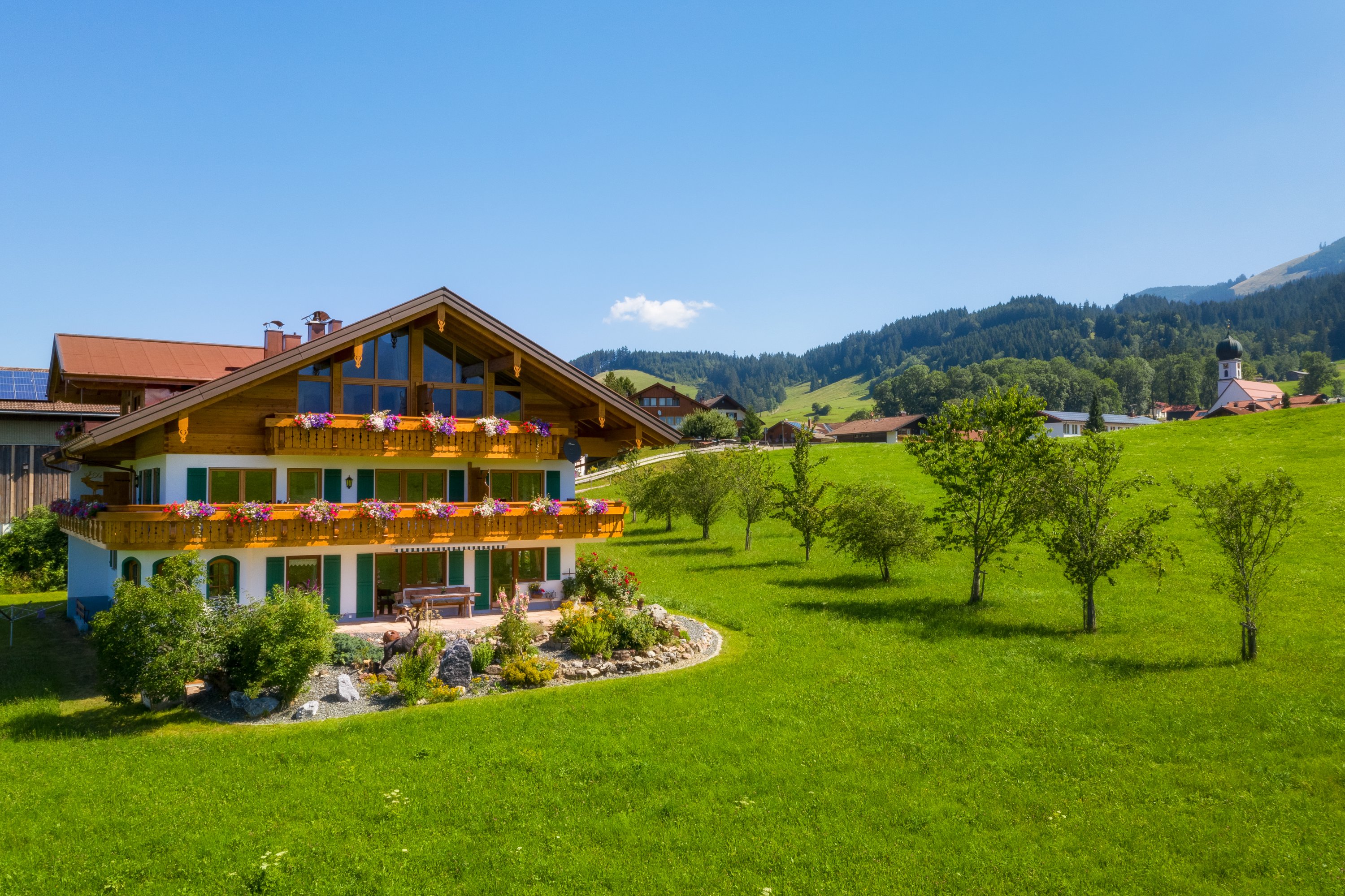 Hotels und Ferienwohnungen im Oberallgäu - Freizeit: Skifahren - Deutschland - Sonnenhof Waibel - Ferienwohnungen in Oberstdorf im Allgäu - Sonnenhof Waibel - Ferienwohnungen in Traumlage 