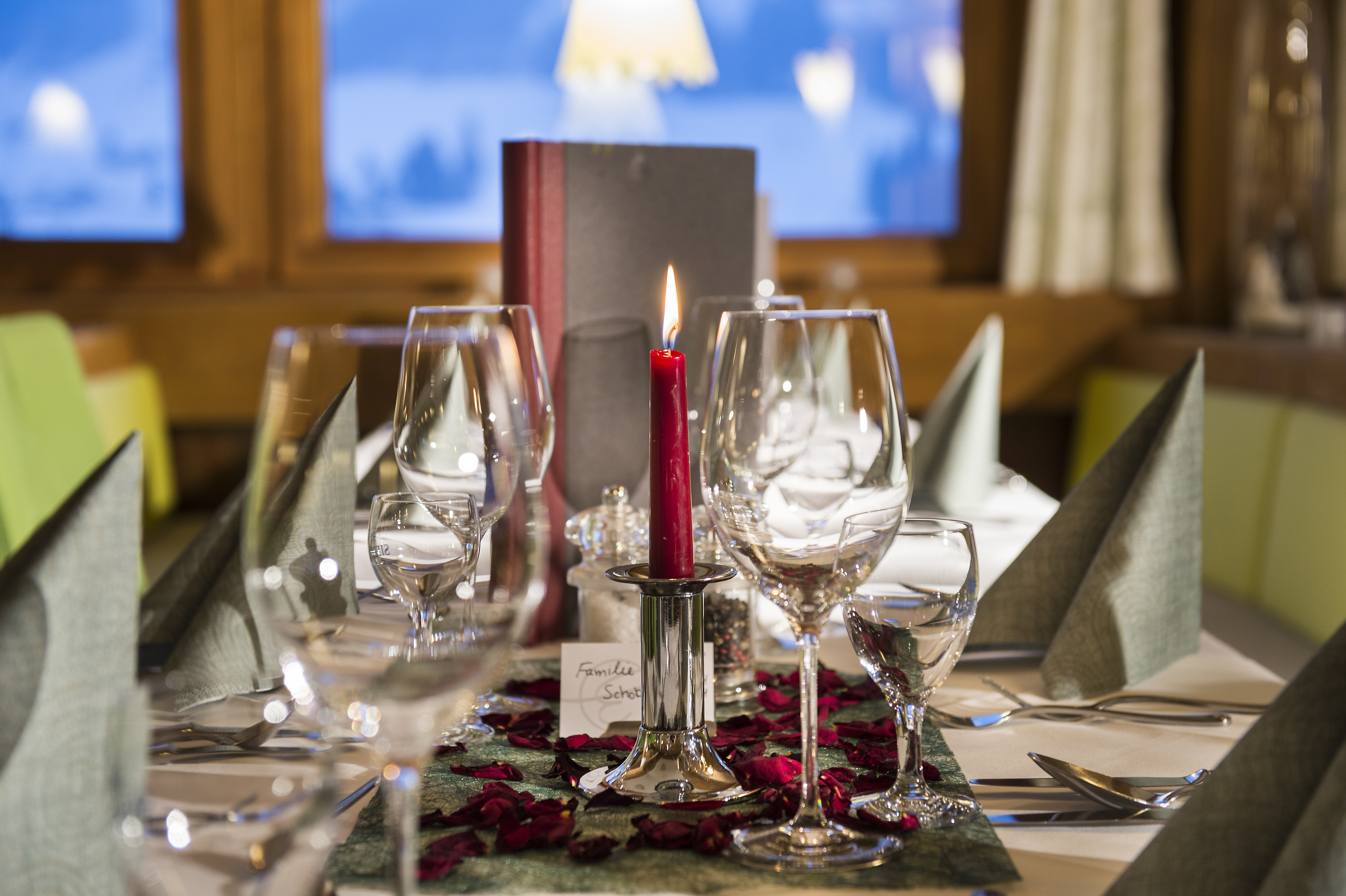 Veranstaltungen im Oberallgäu: Galadiner zu Silvester im Hotel Erlebach im Kleinwalsertal - Galadiner zu Silvester im Hotel Erlebach im Kleinwalsertal 