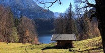 Hotels und Ferienwohnungen im Oberallgäu - Saison: Winter - Oberallgäu - Naturfreibad Freibergsee bei Oberstdorf - Naturfreibad Freibergsee mit Bootsverleih bei Oberstdorf