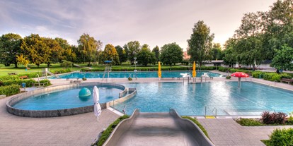 Hotels und Ferienwohnungen im Oberallgäu - Freibad neben CamboMare