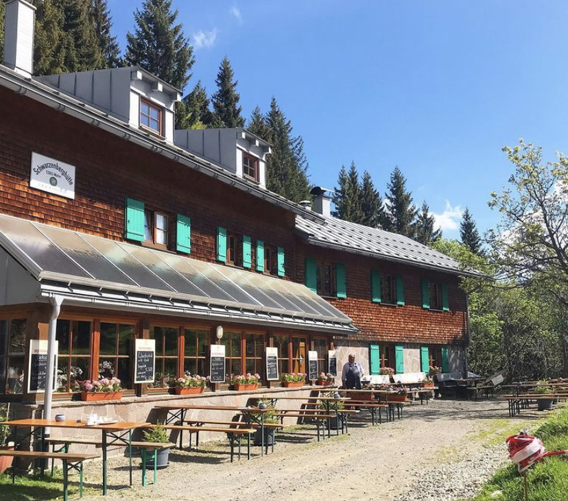 Hotels und Ferienwohnungen im Oberallgäu - Betriebsart | Angebot: Einkehrstation - Oberallgäu - Schwarzenberghütte im Naturschutzgebiet Hintersteiner Tal - Schwarzenberghütte - Einkehrziel im Hintersteiner Tal