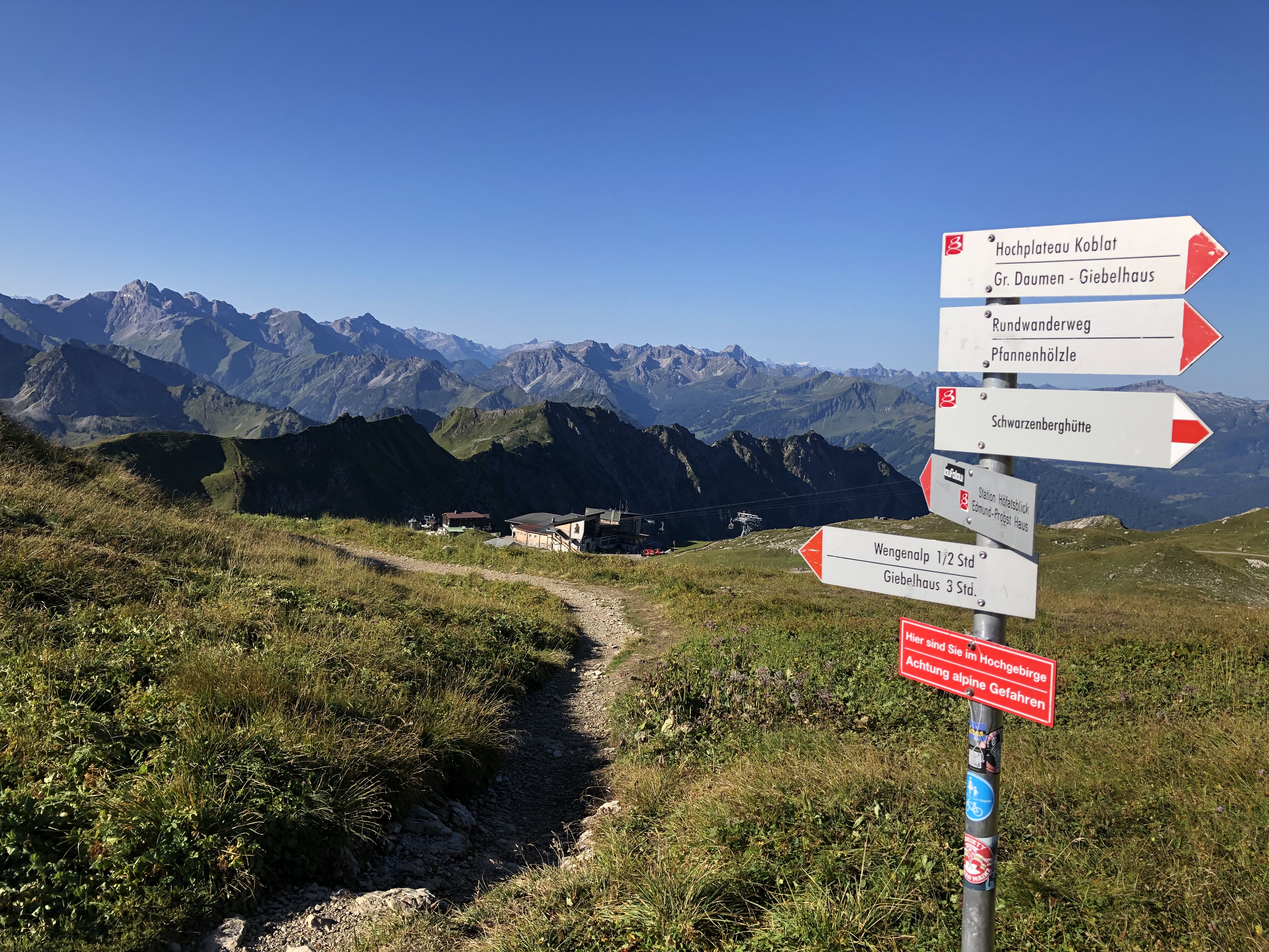 Restaurants im Oberallgäu: Schwarzenberghütte im Naturschutzgebiet Hintersteiner Tal - Schwarzenberghütte - Einkehrziel im Hintersteiner Tal