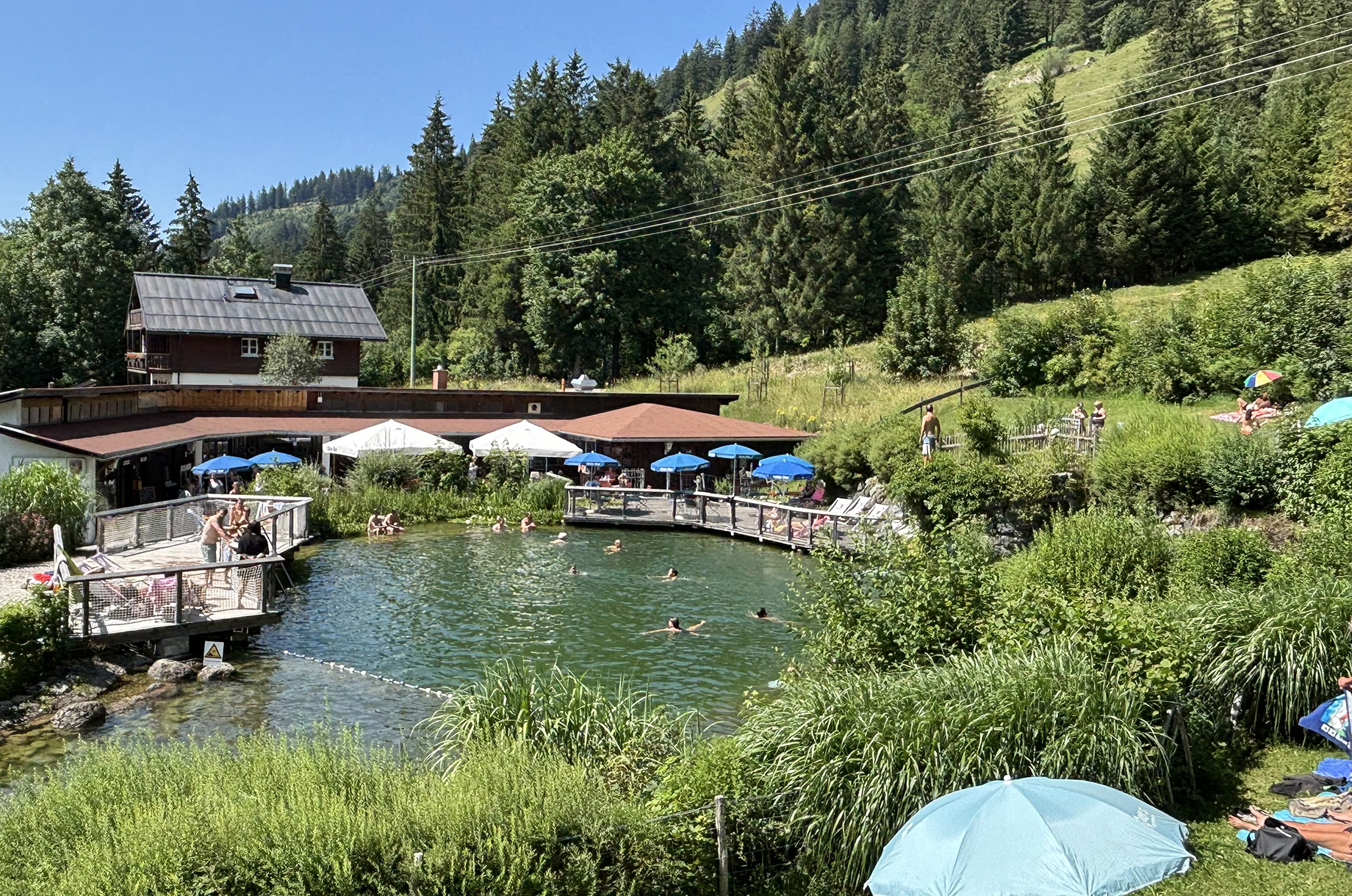 Hotels und Ferienwohnungen im Oberallgäu - Kinder & Familie: kinderwagengeeignet - Oberallgäu - Prinze Gumpe - Badegarten in Hinterstein im Allgäu - Naturbad Prinze Gumpe in Hinterstein im Allgäu 