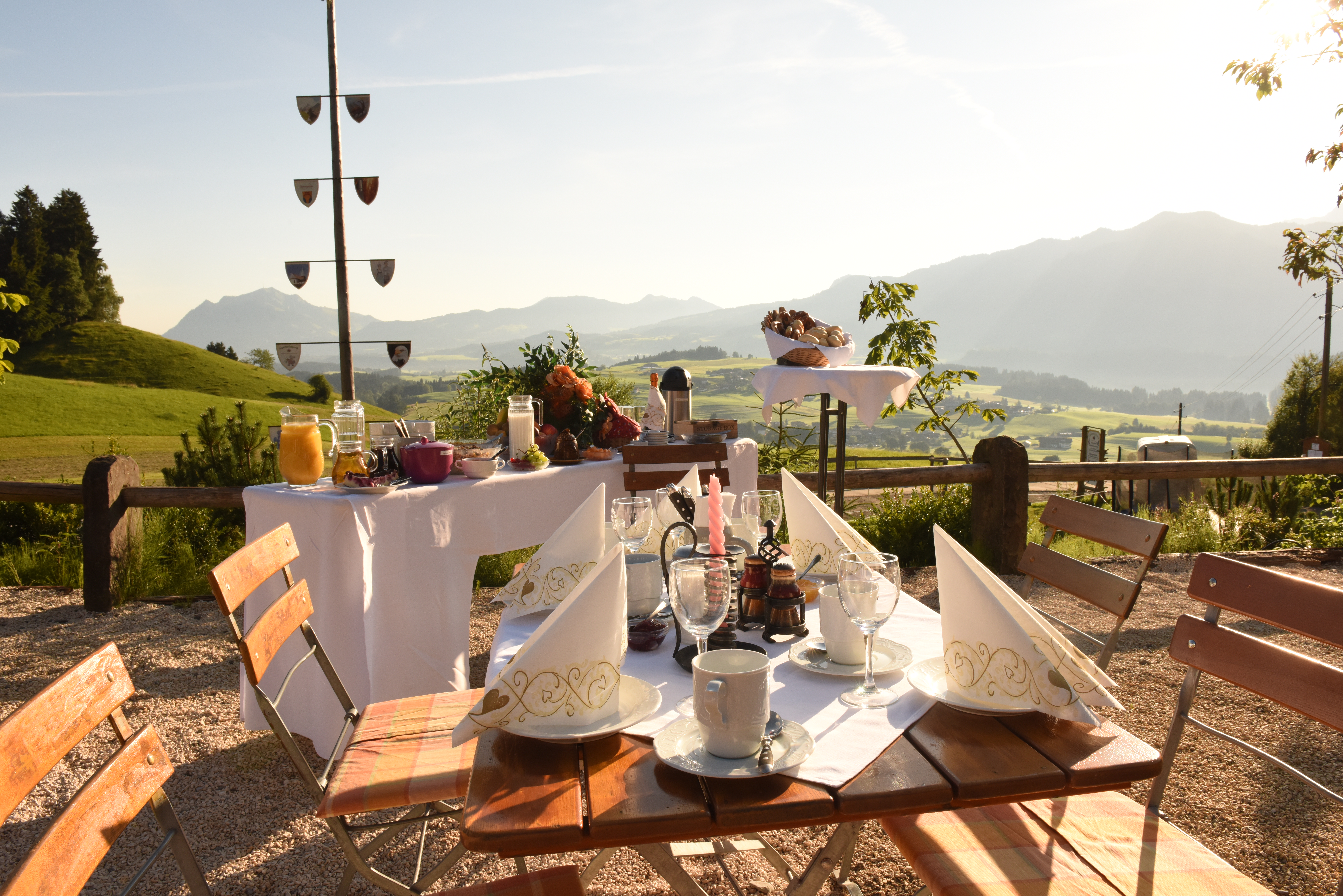 Unterkunft im Allgäu: Berghof Schwarzenberg im Alpenwildpark Obermaiselstein - Berghof Schwarzenberg am Alpenwildpark Obermaiselstein