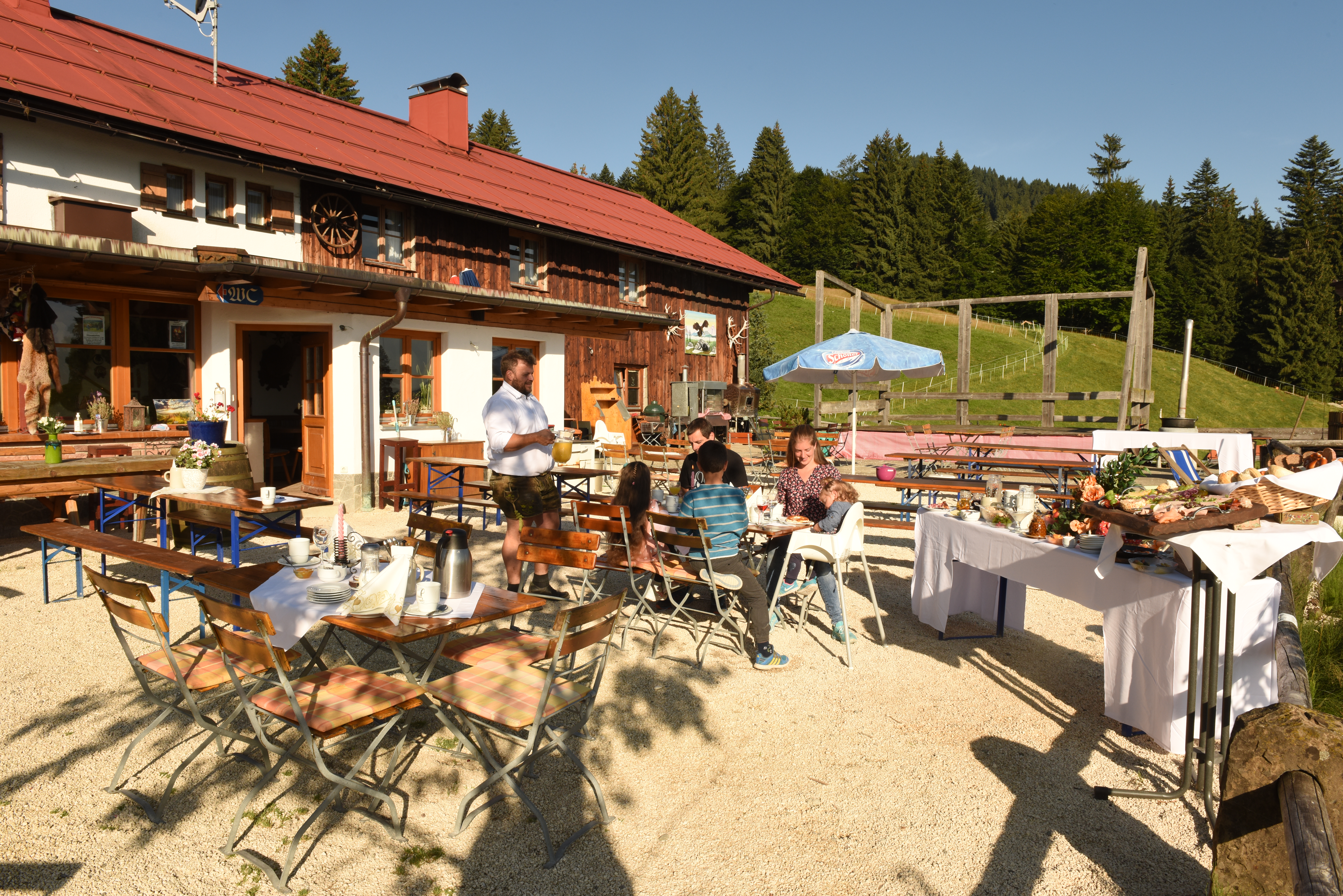 Unterkunft im Allgäu: Berghof Schwarzenberg im Alpenwildpark Obermaiselstein - Berghof Schwarzenberg am Alpenwildpark Obermaiselstein