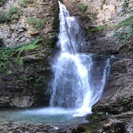 Erlebnisse im Oberallgäu: Wasserfall am Aufstieg zum Prinz Luitpold Haus - Prinz Luitpold Haus in Hinterstein