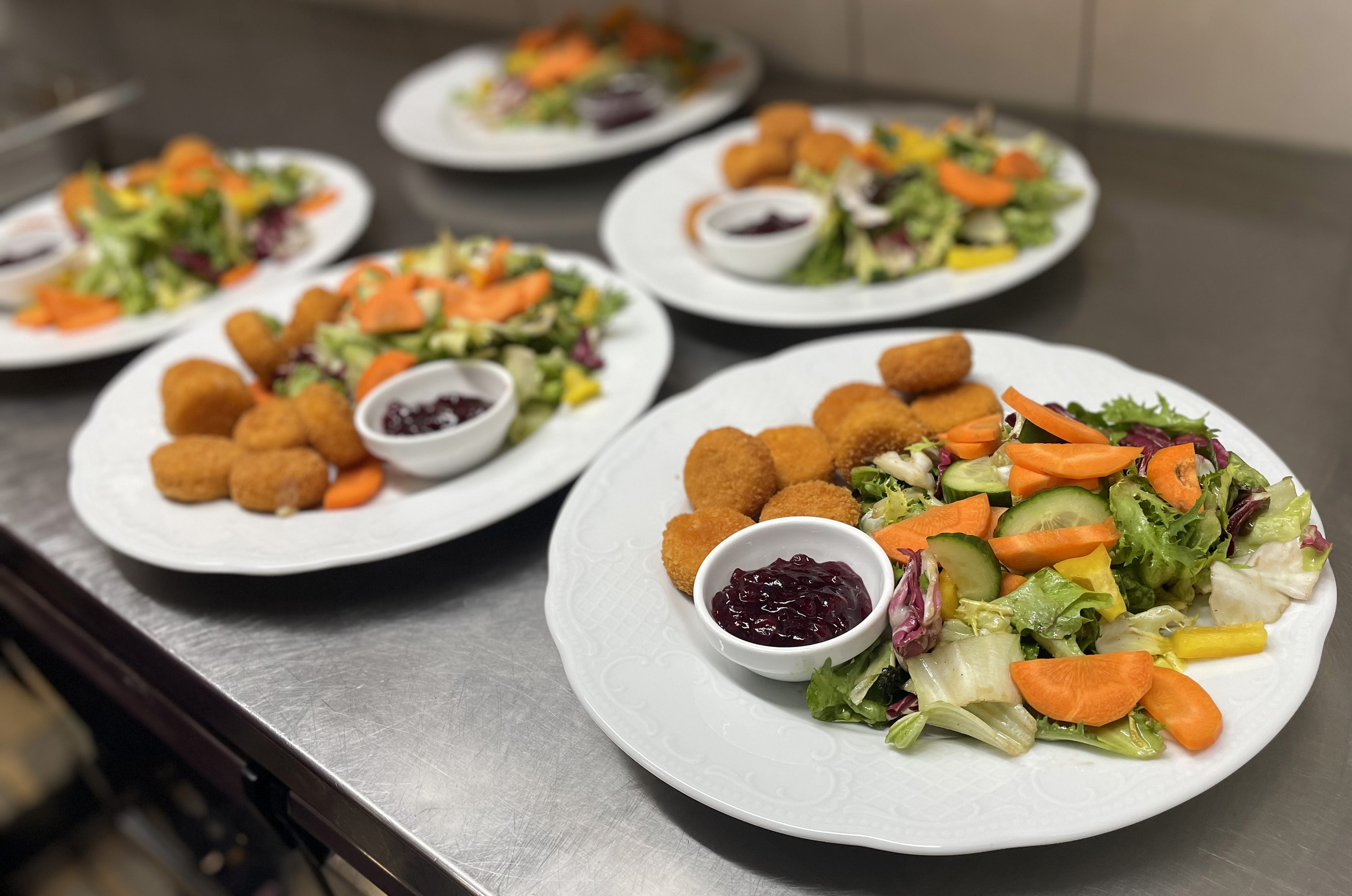 Erlebnisse im Oberallgäu: Abendessen auf der Schwarzwasserhütte - Schwarzwasserhütte im Kleinwalsertal