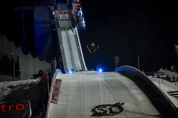 Erlebnisse im Oberallgäu: Alljährlicher Auftakt zur Vierschanzentournee in der Skisprung Arena in Oberstdorf - WM-Skisprung Arena in Oberstdorf im Allgäu