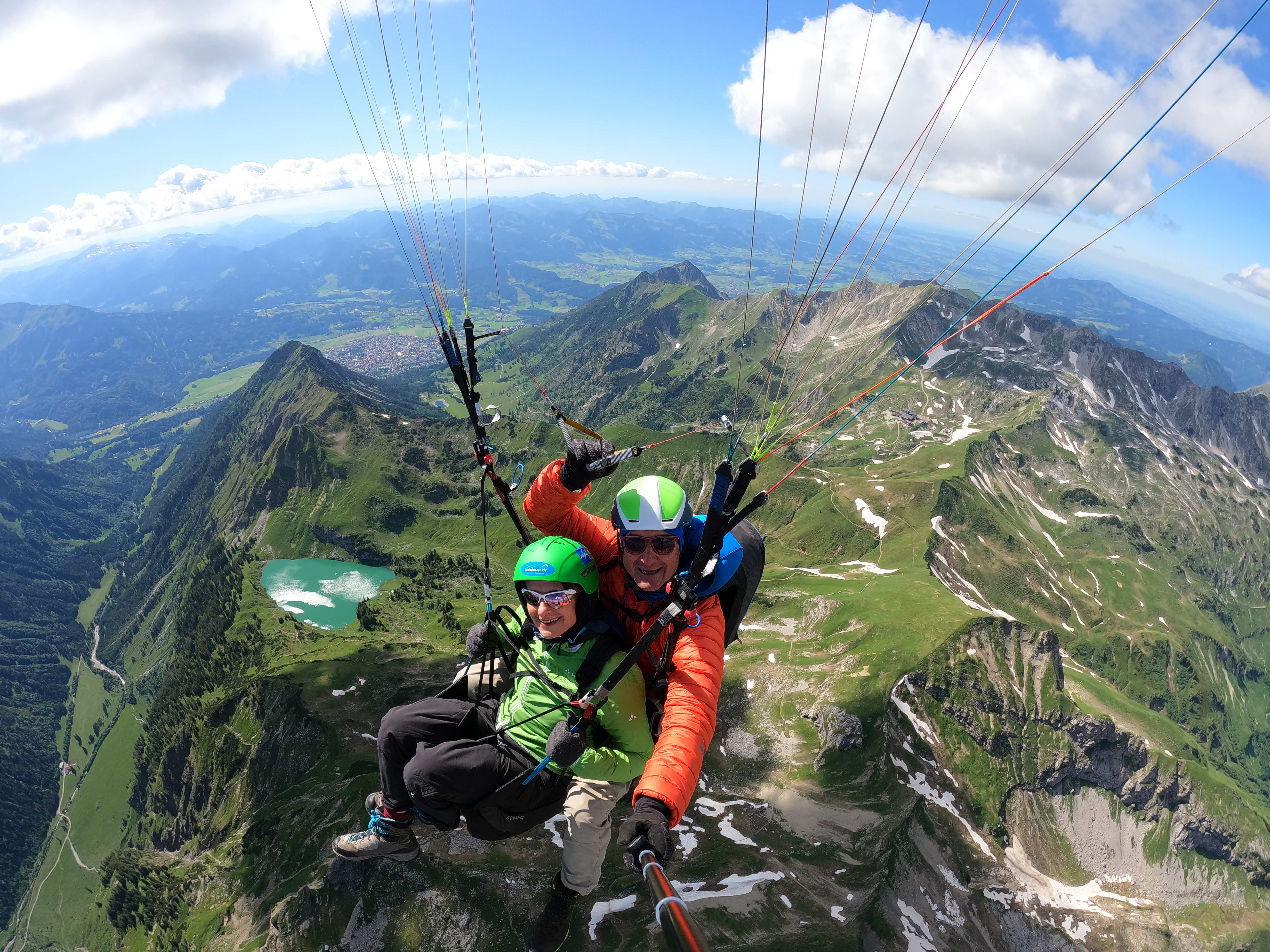 Erlebnisse im Oberallgäu: Tandemfliegen im Allgäu mit Himmelsritt - Gleitschirm Tandemfliegen in Oberstdorf mit Himmelsritt
