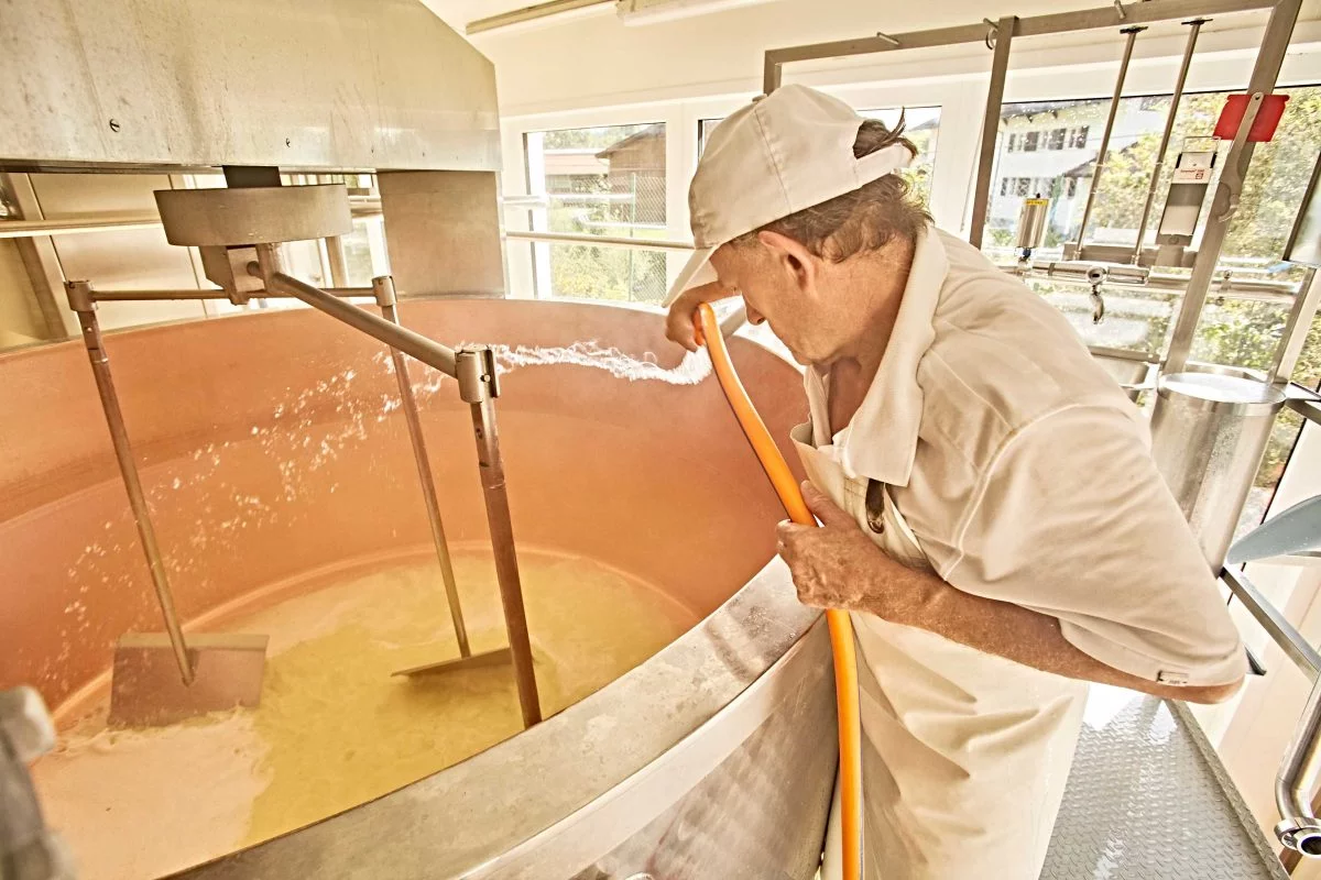 Hotels und Ferienwohnungen im Oberallgäu - Gutscheine - Deutschland - Sennereiführungen in der Sennerei Gunzesried - Sennereiführungen in der Sennerei Gunzesried