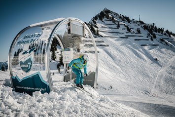 Erlebnisse im Oberallgäu: Walmendingerhornbahn - Skigebiete im Kleinwalsertal -  Winterparadies Walmendingerhornbahn im Kleinwalsertal