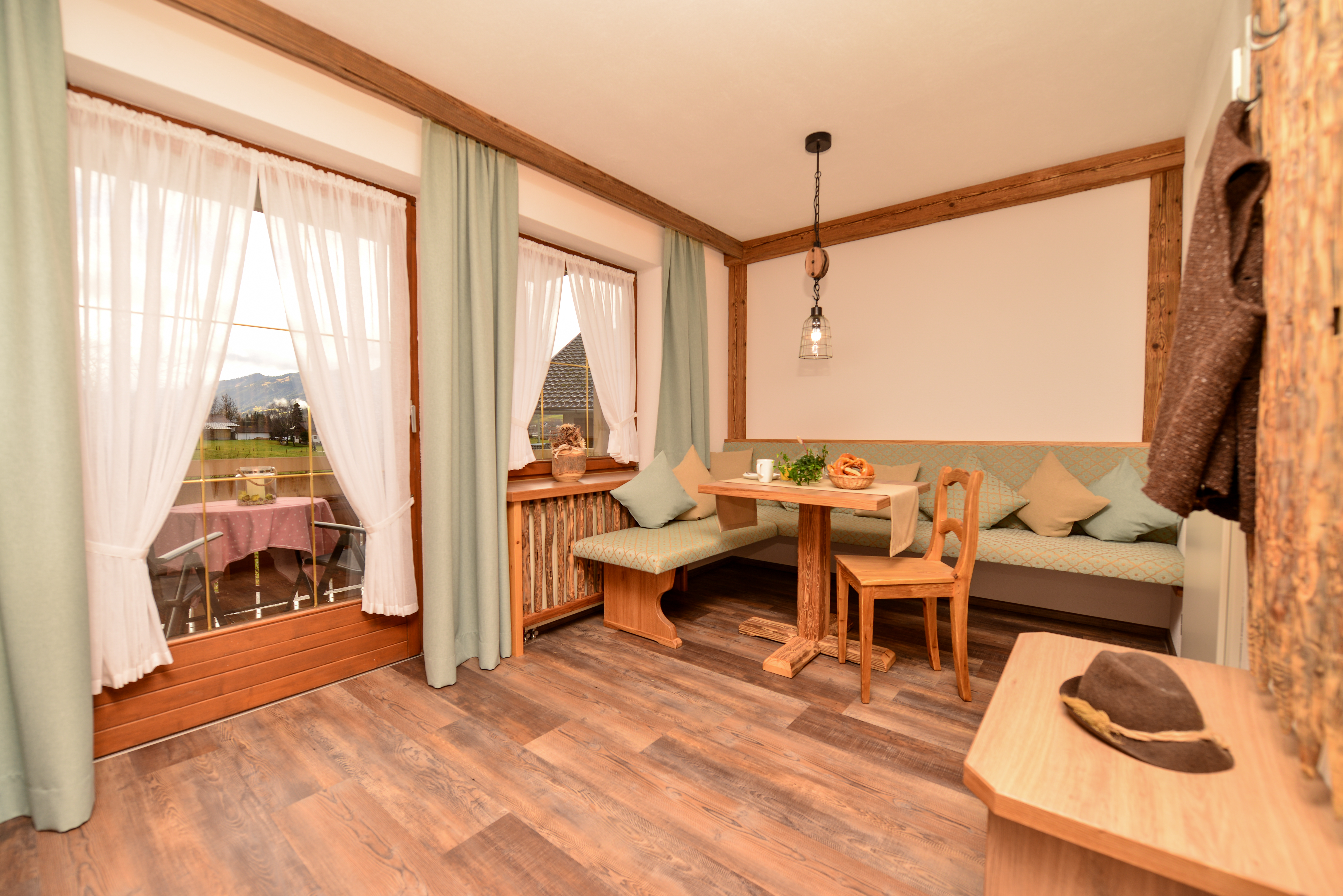 Unterkunft im Allgäu: Mein Landhaus Burgberg - Gästehaus / Pension im Allgäu - Mein Landhaus Burgberg - Ferienwohnungen und Gästezimmer