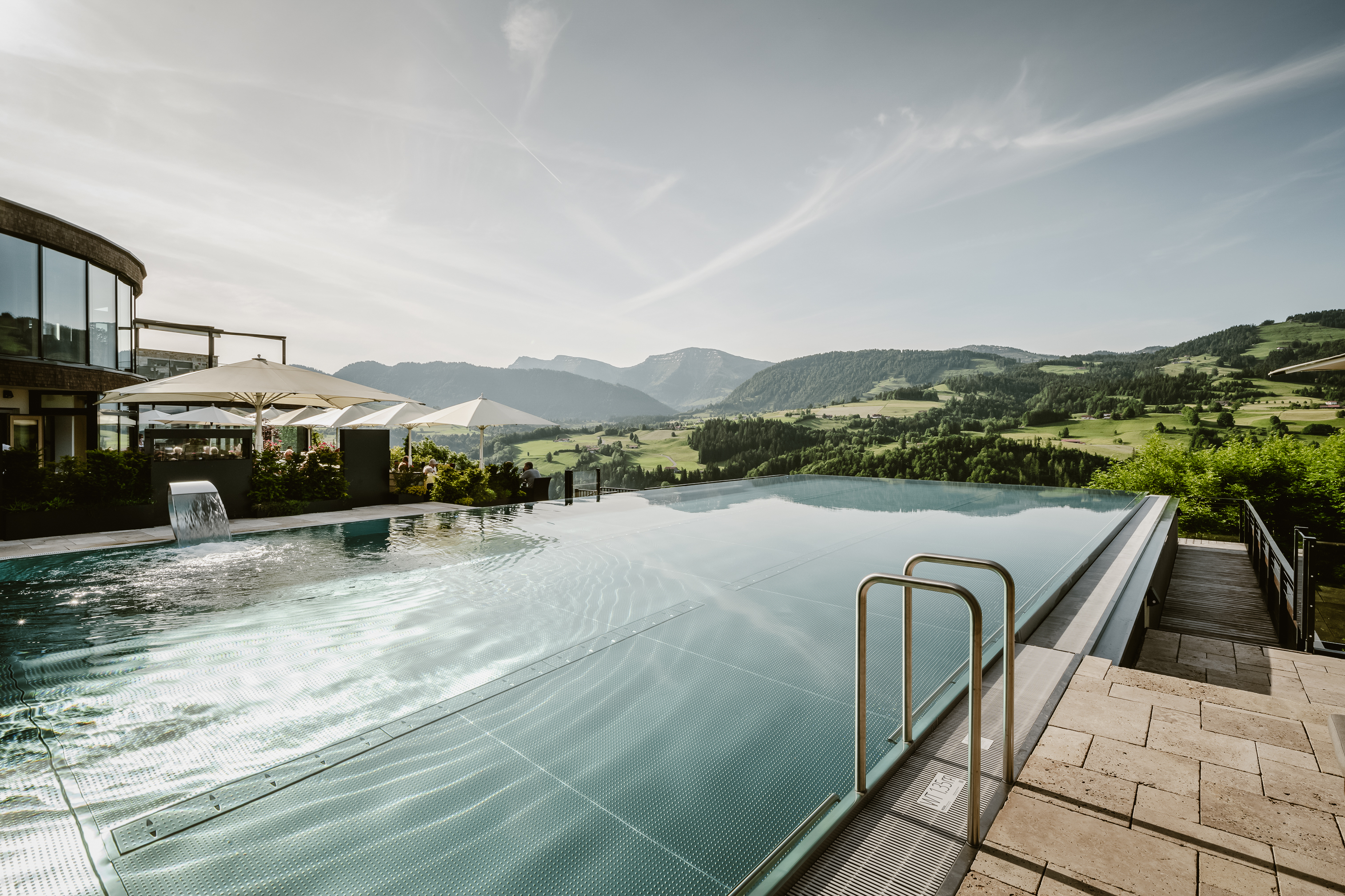 Hotels und Ferienwohnungen im Oberallgäu - Oberstaufen - Infinity-Pool - Bergkristall - Mein Resort im Allgäu