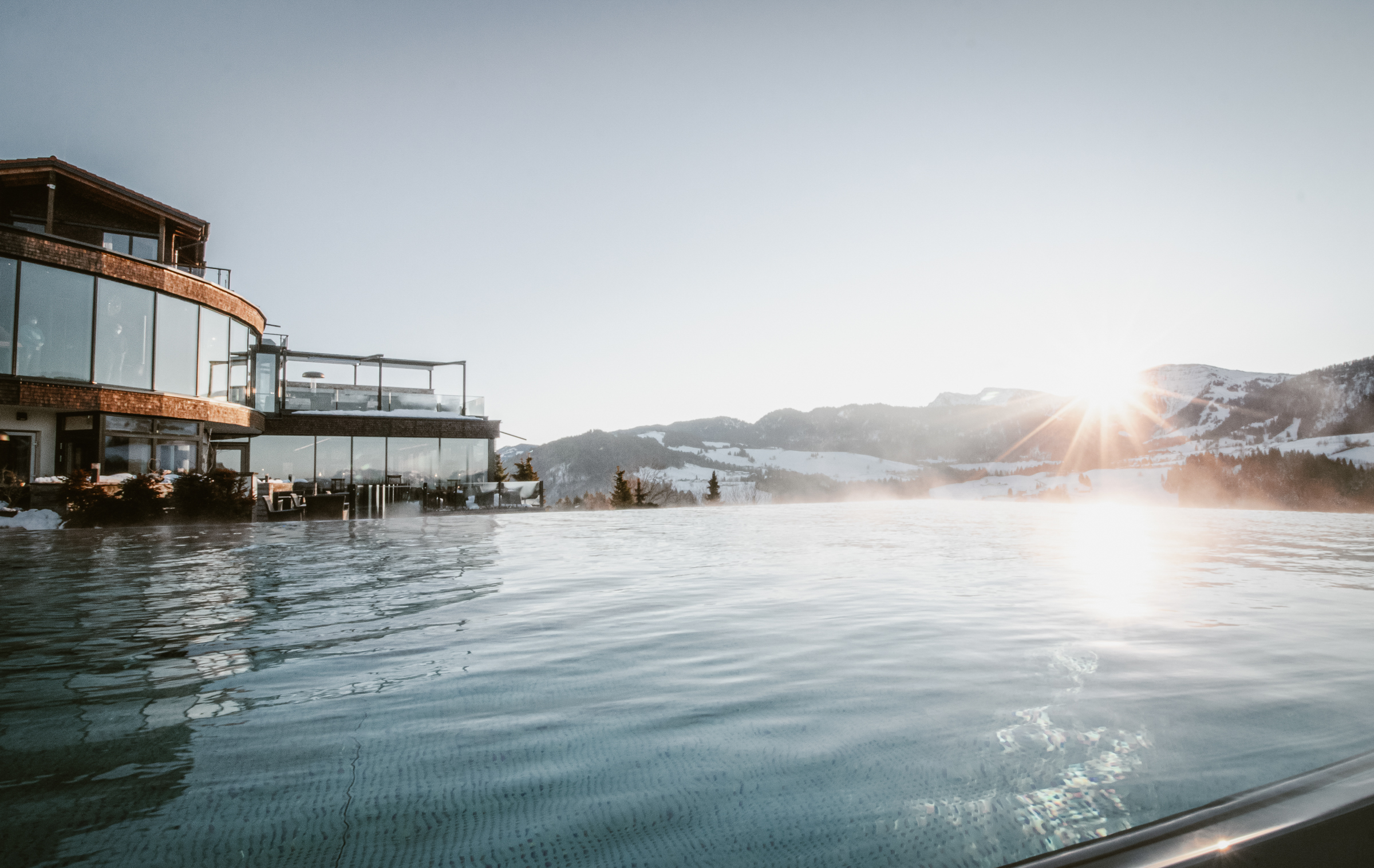 Hotels und Ferienwohnungen im Oberallgäu - Freizeit: Spa & Wellnesscenter - Sport-Infinity-Pool - Bergkristall - Mein Resort im Allgäu
