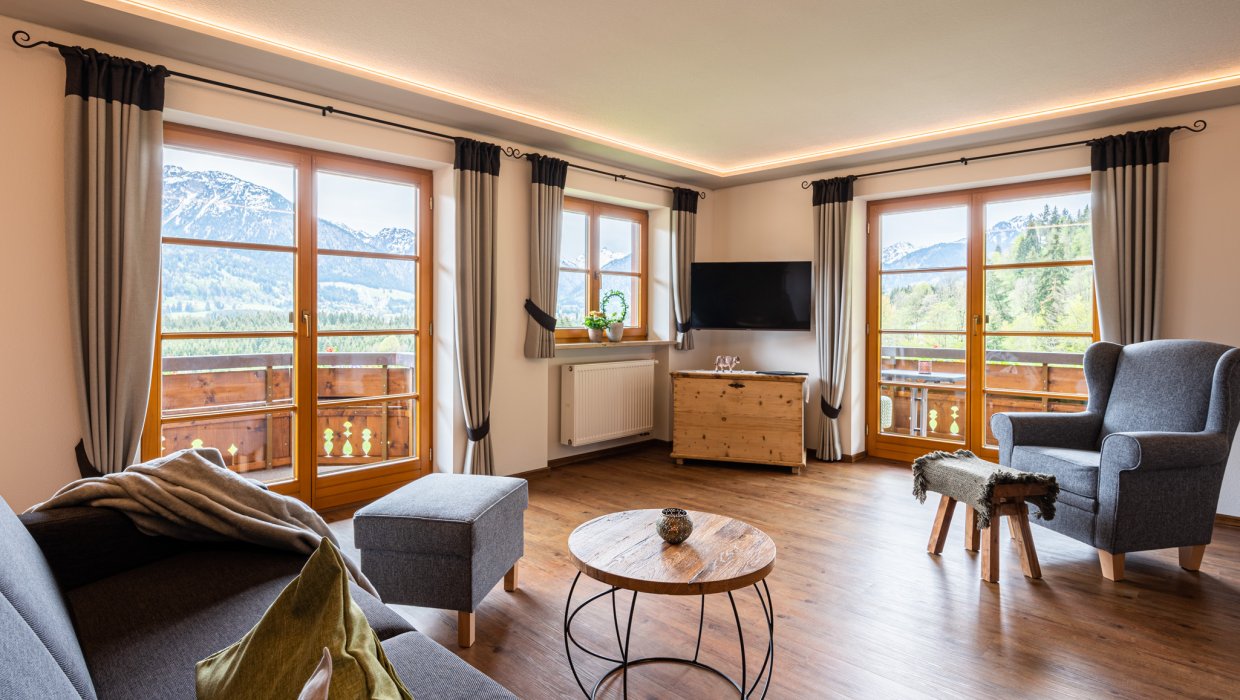 Unterkunft im Allgäu: Ferienwohnungen Landhaus Eggensberger - in Fischen im Allgäu - Ferienwohnungen Landhaus Eggensberger in Fischen im Allgäu