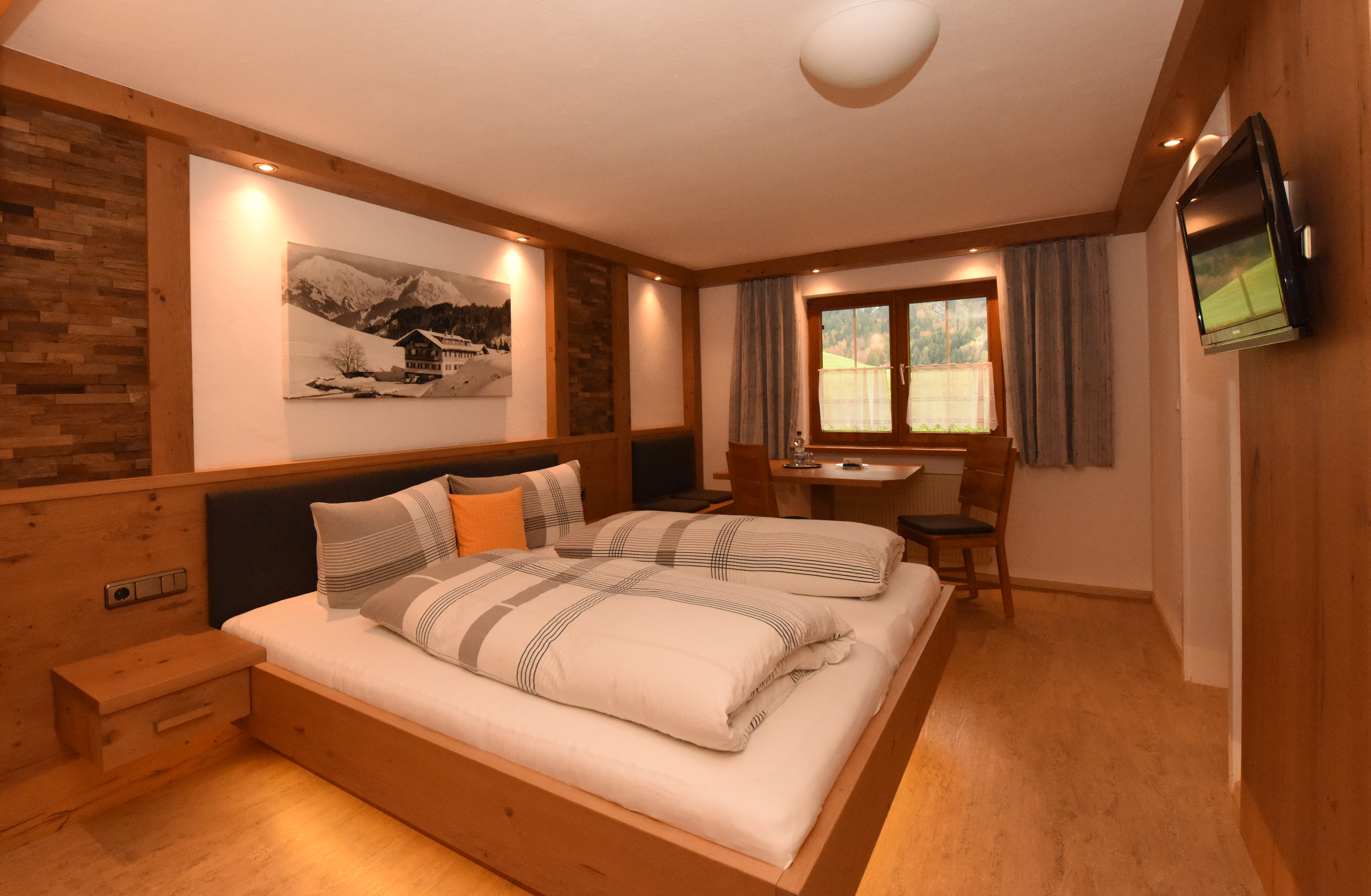 Hotels und Ferienwohnungen im Oberallgäu - Verpflegung: Vollwertküche - Allgäu - Ferienpension Forelle mit Pension mi Halbpension im Allgäu - Ferienpension Forelle