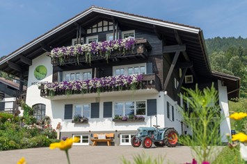 Unterkunft im Allgäu: Ferienwohnungen im Allgäu - Haus Hochwies in Bolsterlang - Haus Hochwies - Ferienwohnungen in Bolsterlang im Allgäu