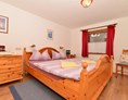 Unterkunft im Allgäu: Ferienwohnung 1:
Schlafizmmer 2 - Haus Meinecke - Ferienwohnungen in Bad Hindelang im Allgäu
