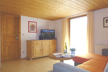 Unterkunft im Allgäu: Ferienwohnung 2 Wohnzimmer - Haus Meinecke - Ferienwohnungen in Bad Hindelang im Allgäu