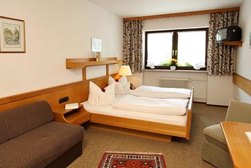 Unterkunft im Allgäu: Hotels im Kleinwalsertal - Montana in Riezlern - Hotel Montana in Riezlern im Kleinwalsertal