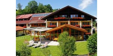 hotels-und-ferienwohnungen-im-oberallgaeu - Ausstattung: Massagen - Blaichach - Landhaus Schmid