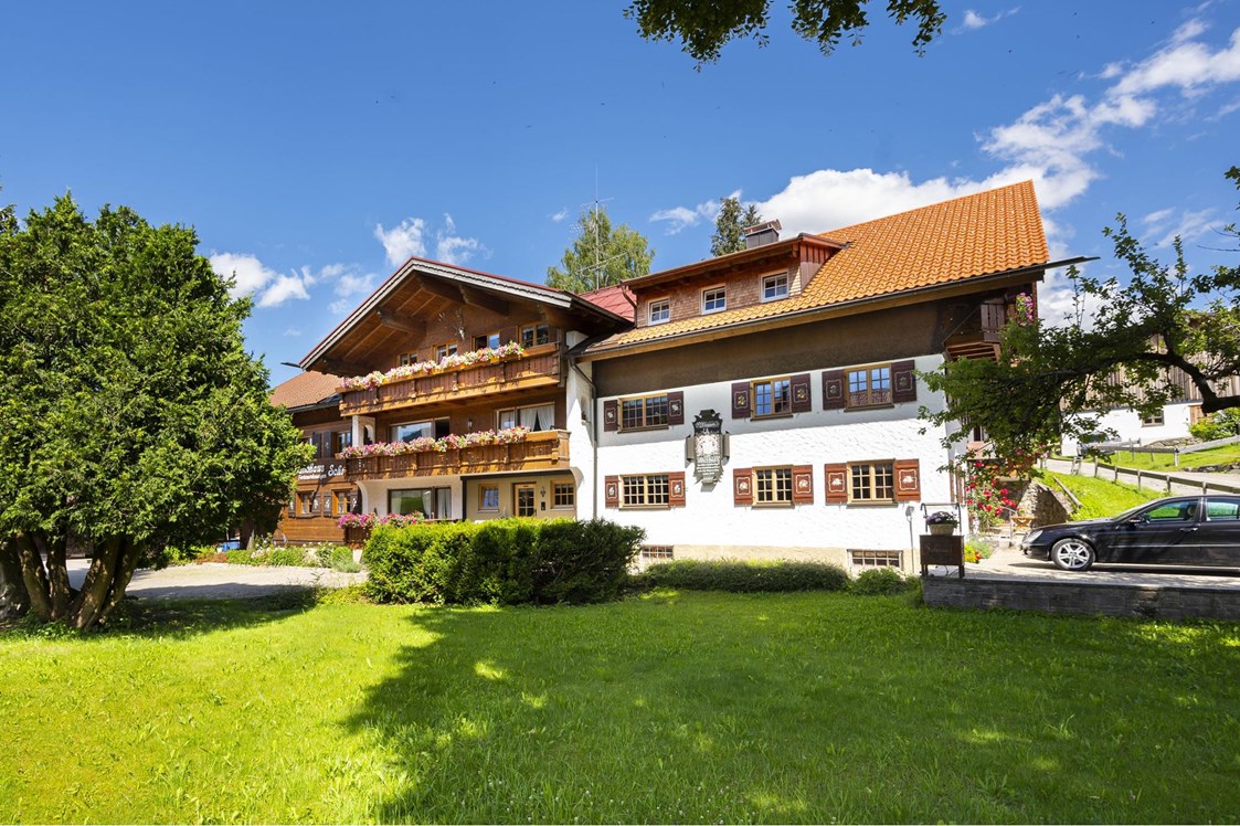 Gastgeber im Oberallgäu: Ferienwohnungen Landhaus Schmid in Obermaiselstein - Ferienwohnungen Landhaus Schmid