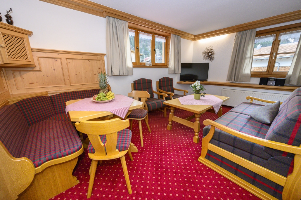 Unterkunft im Allgäu: Landhaus Schmid - Ferienwohnungen in Obermaiselstein im Oberallgäu - Ferienwohnungen Landhaus Schmid