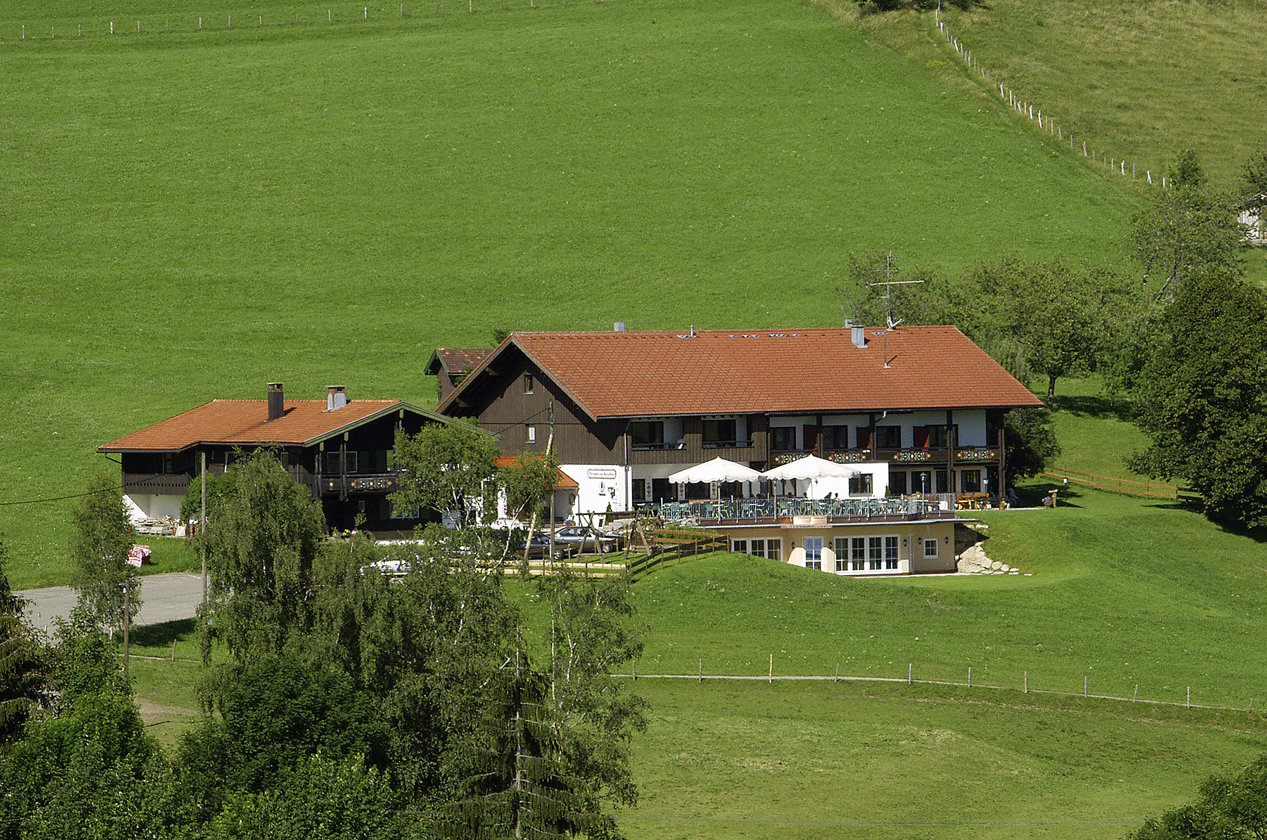 Hotels und Ferienwohnungen im Oberallgäu - Unterkunftsart: Pension, Hotel Garni, Gasthof - Oberstaufen - Berghof am Paradies