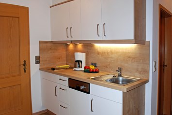 Unterkunft im Allgäu: Küche mit Spülmaschine App. Fellhorn - Ferienwohnungen Haus Narzisse