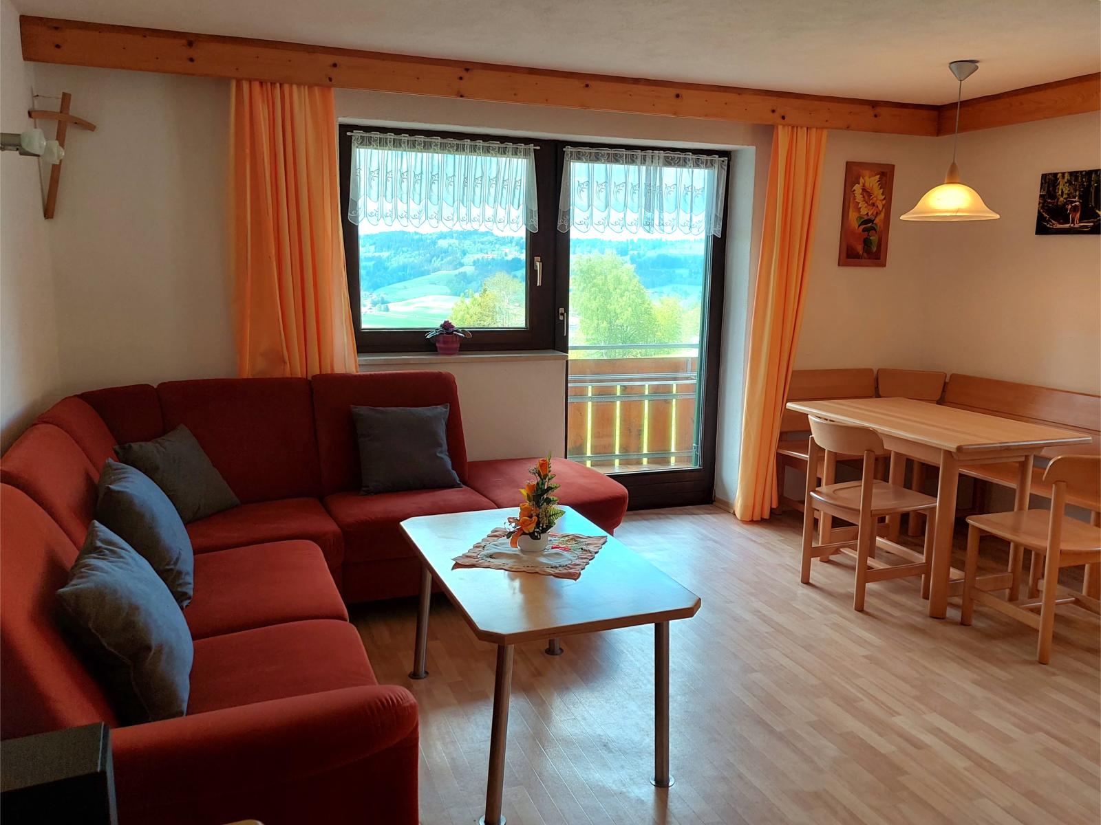 Unterkunft im Allgäu: Familienurlaub auf dem Bergbauernhof im Oberallgäu
Wohnung "Grüntenblick" - Bergbauernhof Rief in Rettenberg im Allgäu