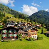 Gastgeber im Oberallgäu: Hotelzimmer & Ferienwohnungen im Kleinwalsertal - Alpenhof Jäger - Alpenhof Jäger - Hotelzimmer & Ferienwohnungen im Kleinwalsertal