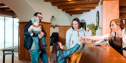 Hotels und Ferienwohnungen im Oberallgäu - Kinder & Familie: Kinder sind willkommen - Riezlern Riezlern - Ort - Hotels im Kleinwalsertal - Familienhotel in Riezlern - Familienhotel Kleinwalsertal in Riezlern