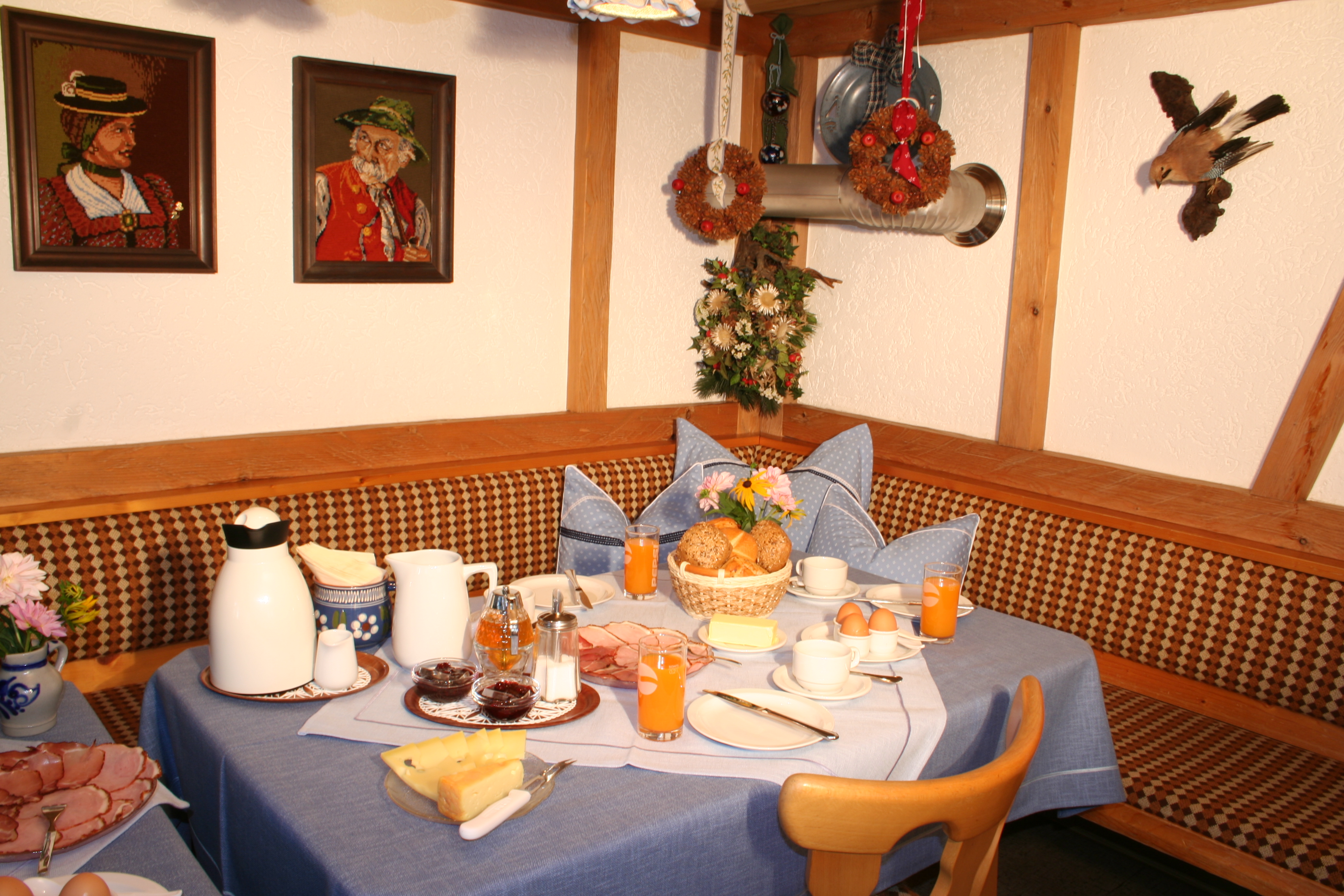 Hotels und Ferienwohnungen im Oberallgäu - Parken & Anreise: Anreise mit ÖPNV möglich - Gästehaus Hans & Christa Bader