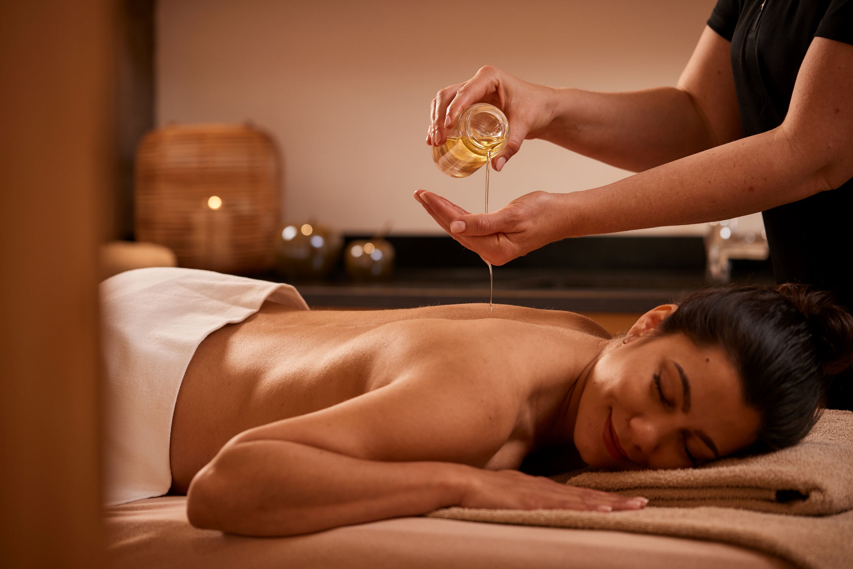 Unterkunft im Allgäu: Ölmassage - Hanusel Hof 4*-S Hotel Golf, Wellnees, Genuss und Natur in Panoramalage