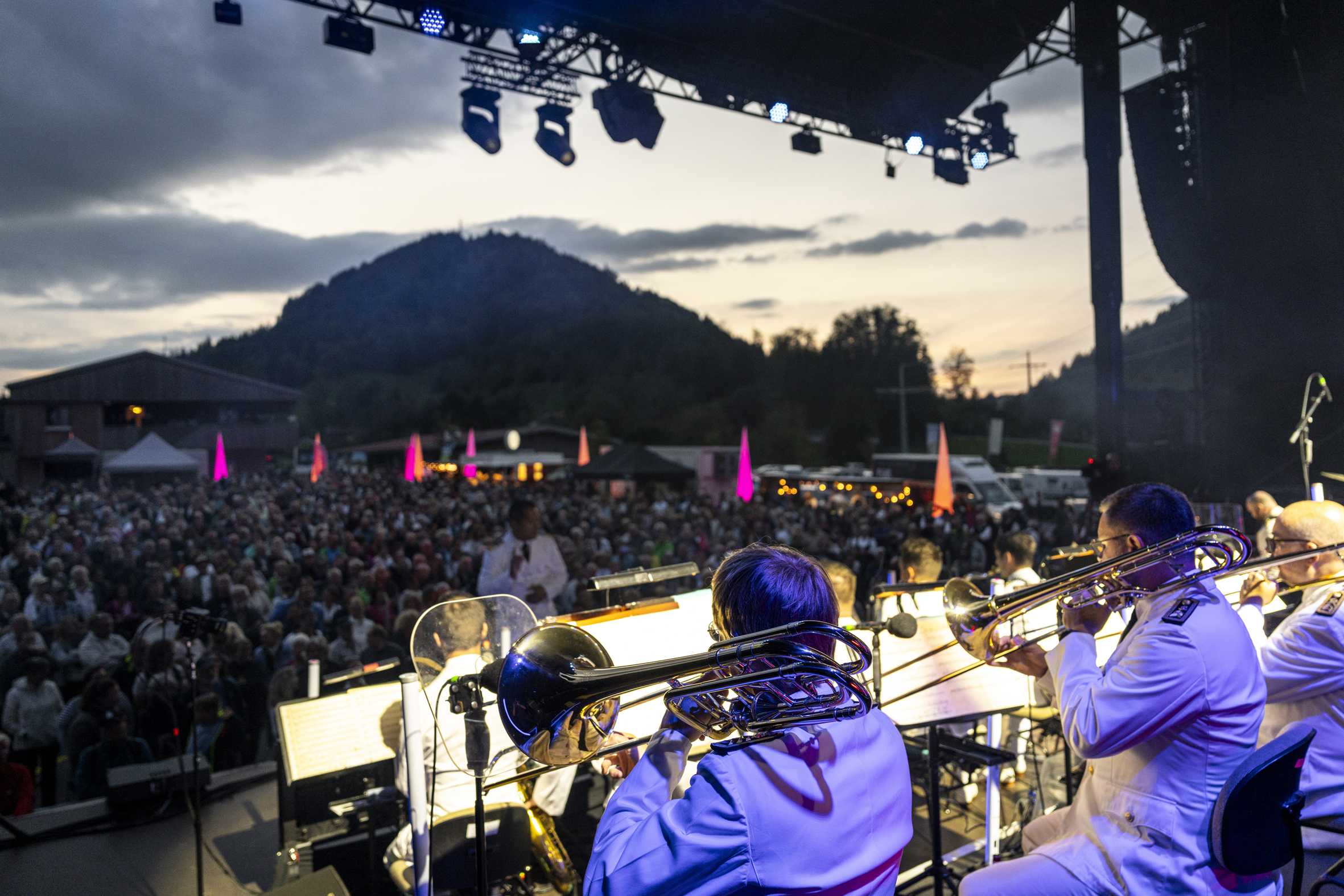 Hotels und Ferienwohnungen im Oberallgäu - Kategorien: Musik - Oberstaufen HInterstaufen - Big Band der Bundeswehr - Open Air Konzert in Oberstaufen im Allgäu - Big Band der Bundeswehr am 25.08.2026 in Oberstaufen