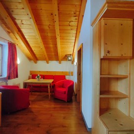 Unterkunft im Allgäu: Landhaus Glaab Ferienwohnung Nebelhorn Wohnbereich - Landhaus Glaab - Gästezimmer & Ferienwohnungen