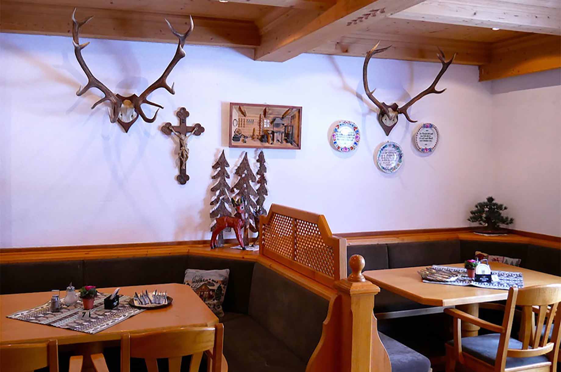 Unterkunft im Allgäu: Hotel Waidmannsheil - Café & Restaurant in Hinterstein im Allgäu - Hotel Waidmannsheil - Café & Restaurant in Hinterstein