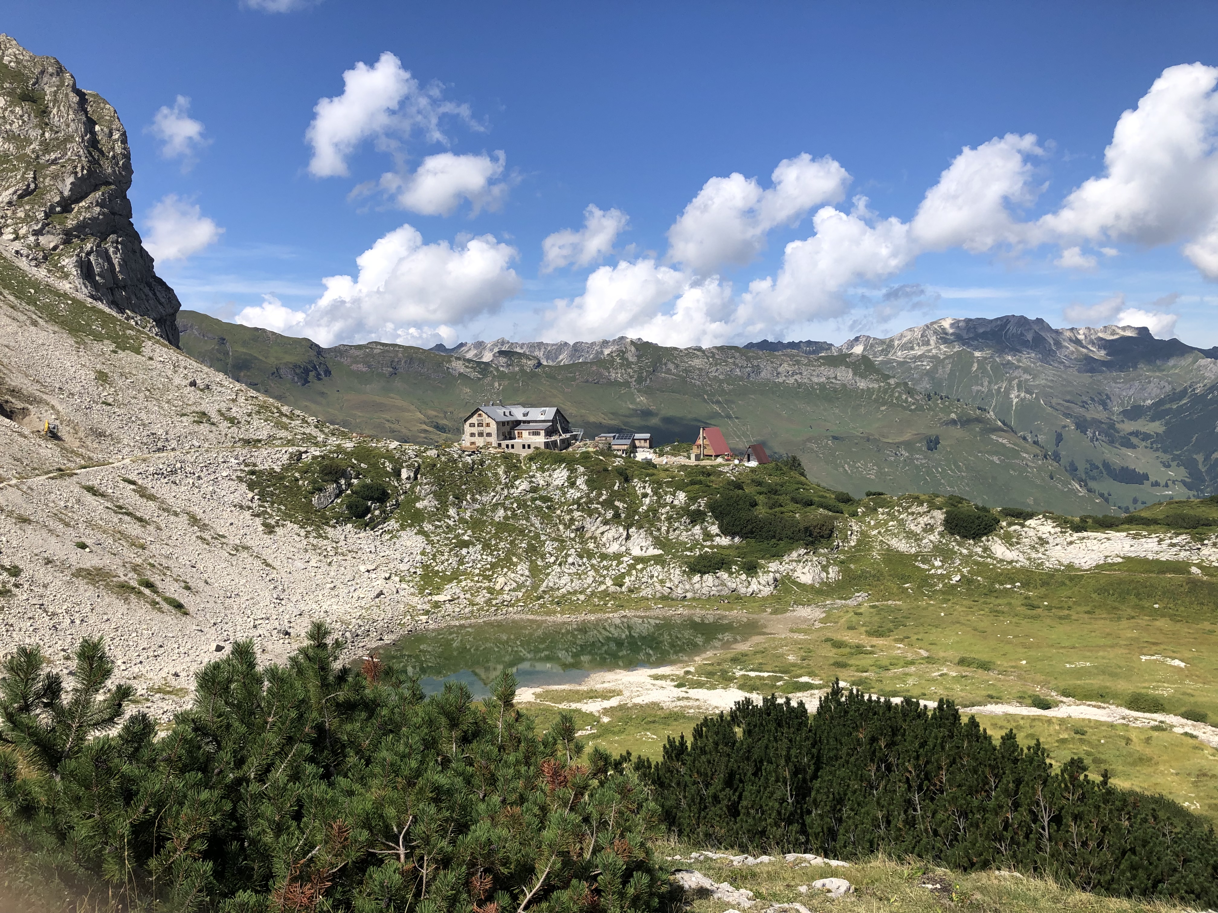 Unterkunft im Allgäu: Wanderparadies Hinterstein im Naturschutzgebiet Allgäuer Hochalpen  - Hotel Waidmannsheil - Café & Restaurant in Hinterstein