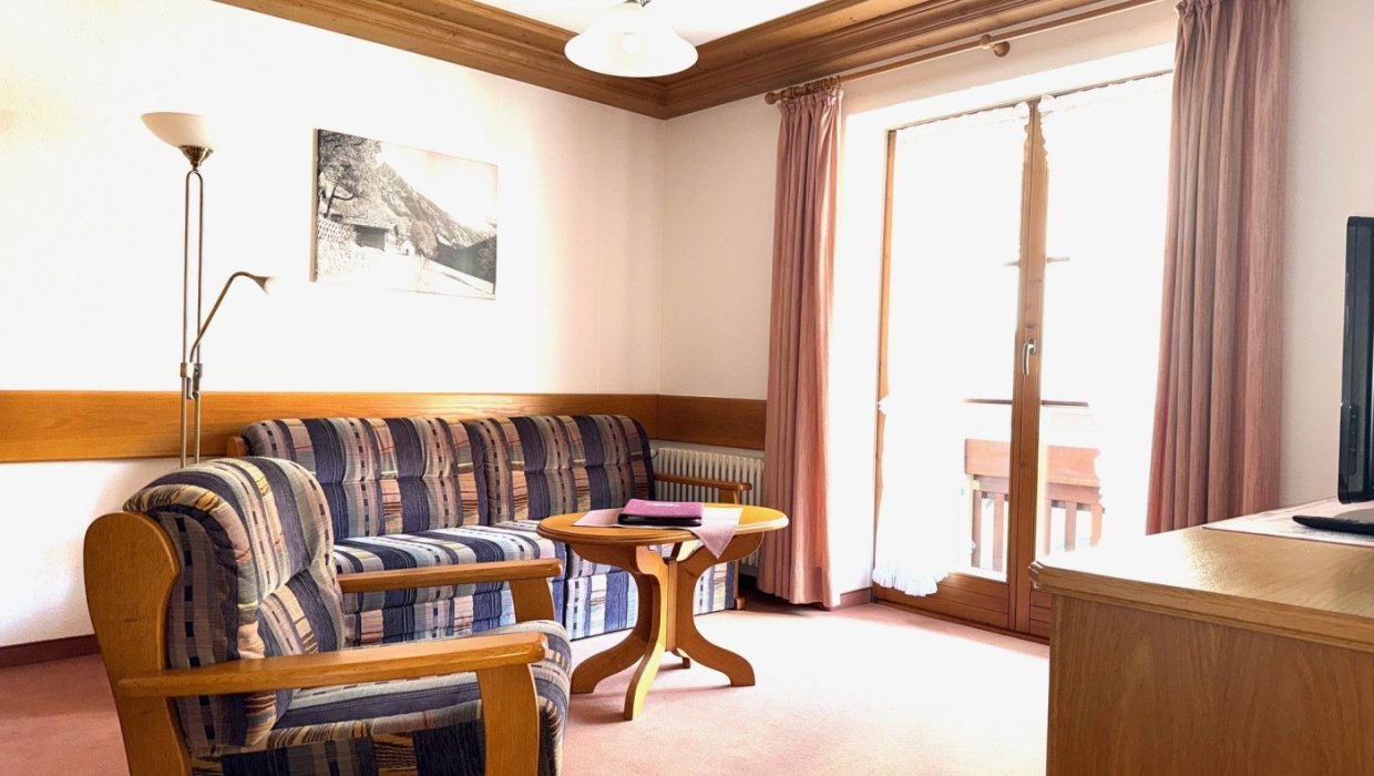 Unterkunft im Allgäu: Haus Cental - Ferienwohnungen in Oberstdorf im Allgäu - Haus Central - Ferienwohnungen in Oberstdorf