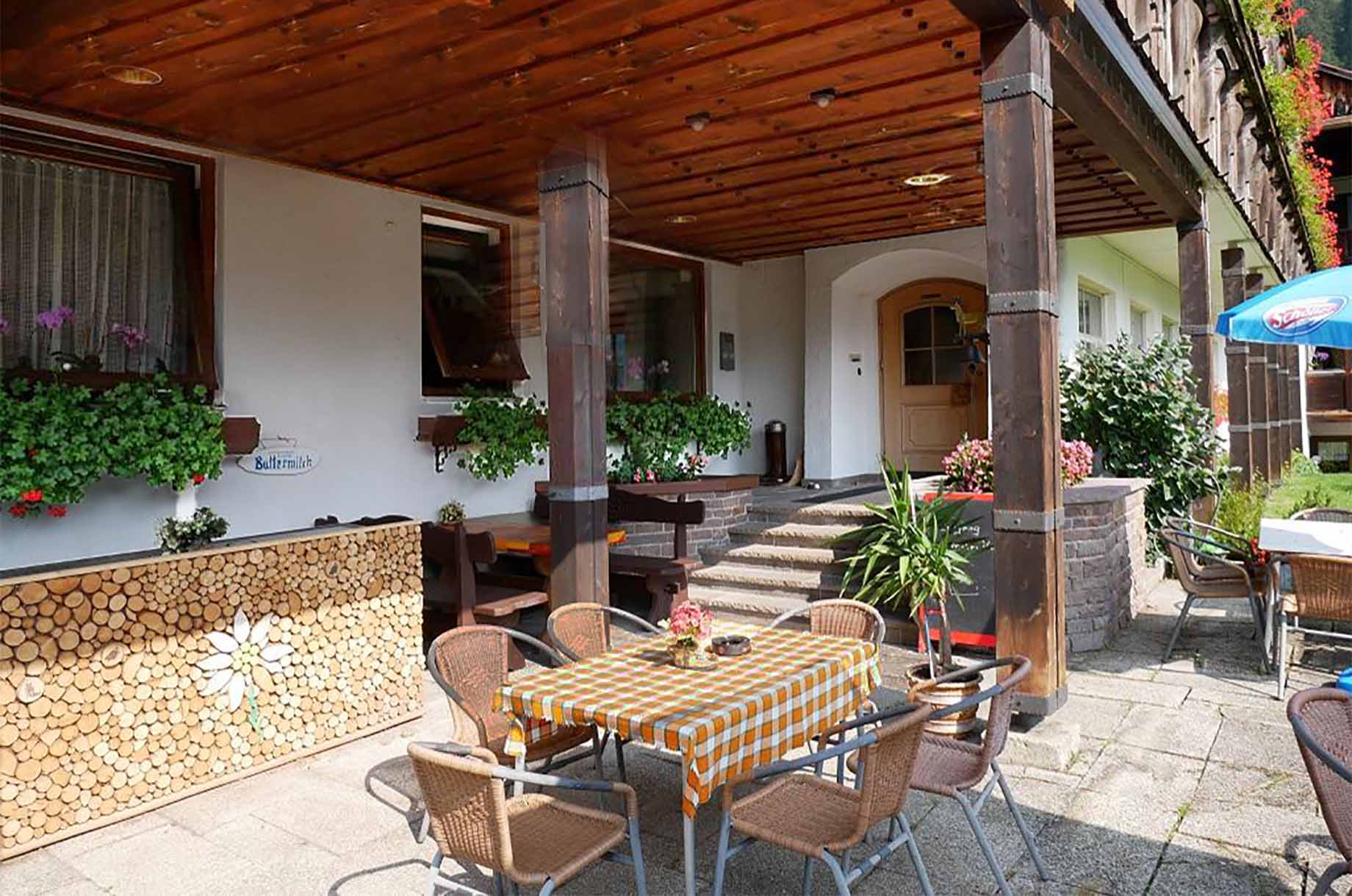 Hotels und Ferienwohnungen im Oberallgäu - Betriebsart | Angebot: Tischreservierung empfohlen - Bad Hindelang - Café - Restaurant - Hotel Waidmannsheil in Hinterstein - Café - Restaurant - Hotel Waidmannsheil in Hinterstein