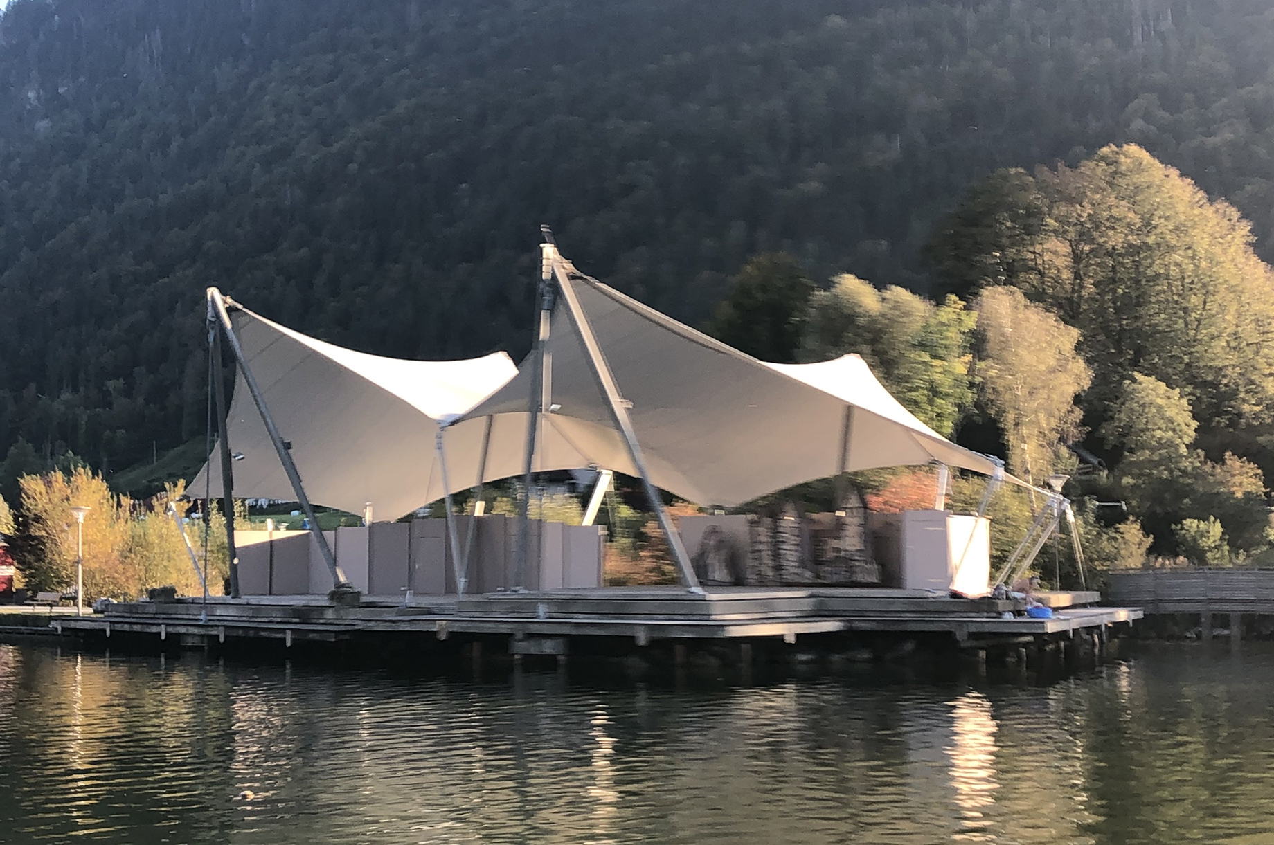 Hotels und Ferienwohnungen im Oberallgäu - "Harfe ohne Grenzen" auf der Seebühne am Alpse -  Sommerkonzert auf der Seebühne am Alpsee